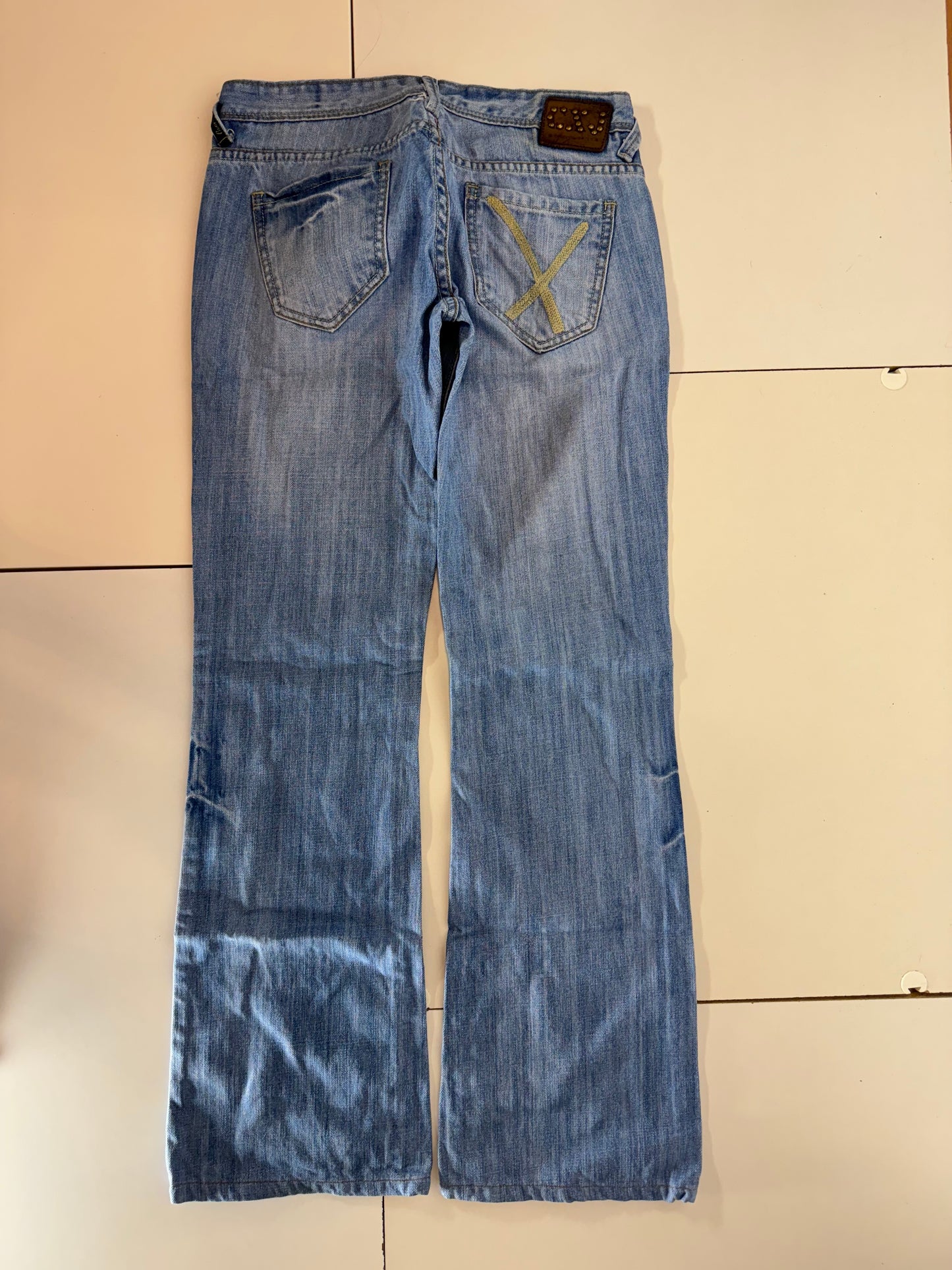 Lågmidjade jeans–stl: XS/S