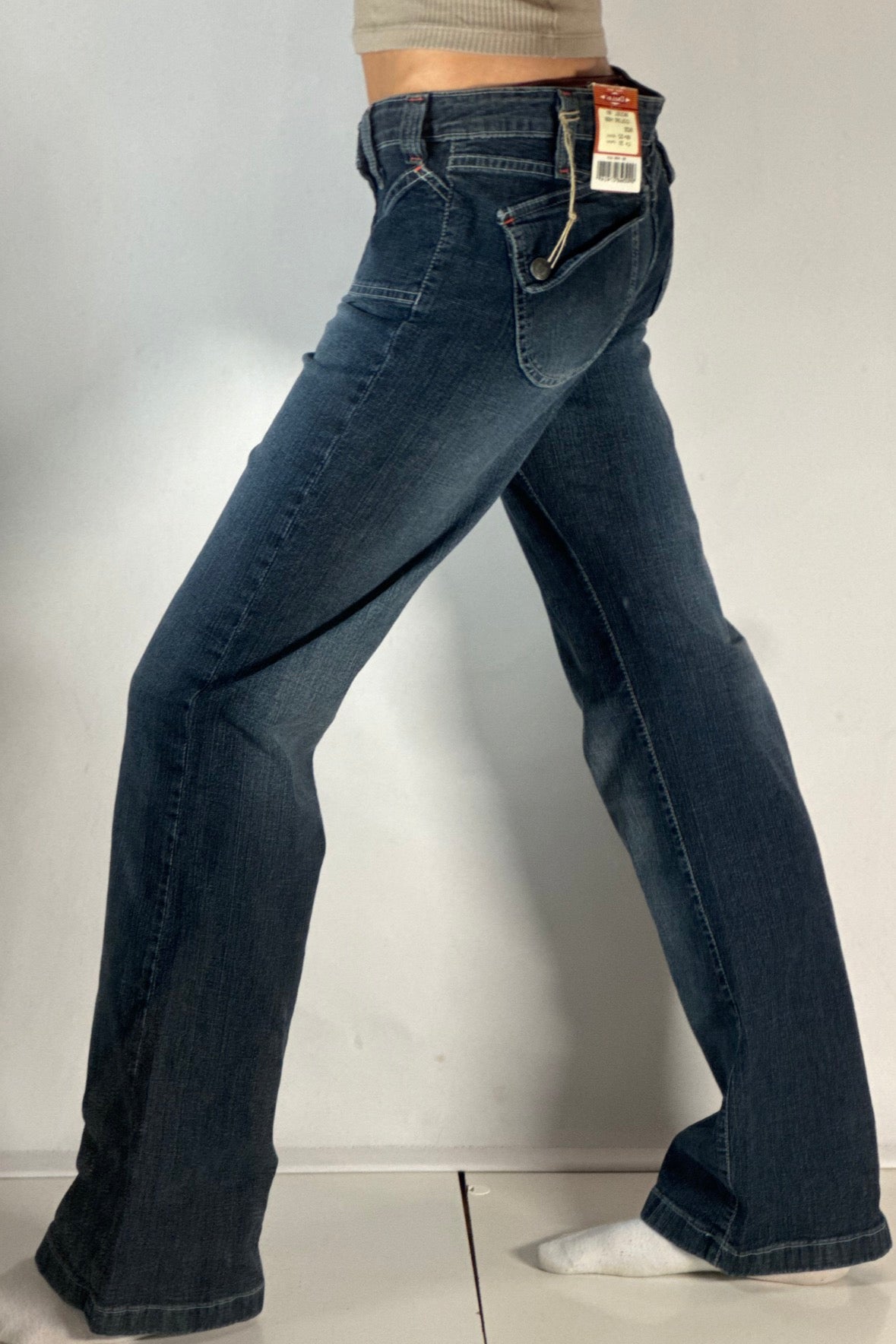 Utsvängda jeans stl: S