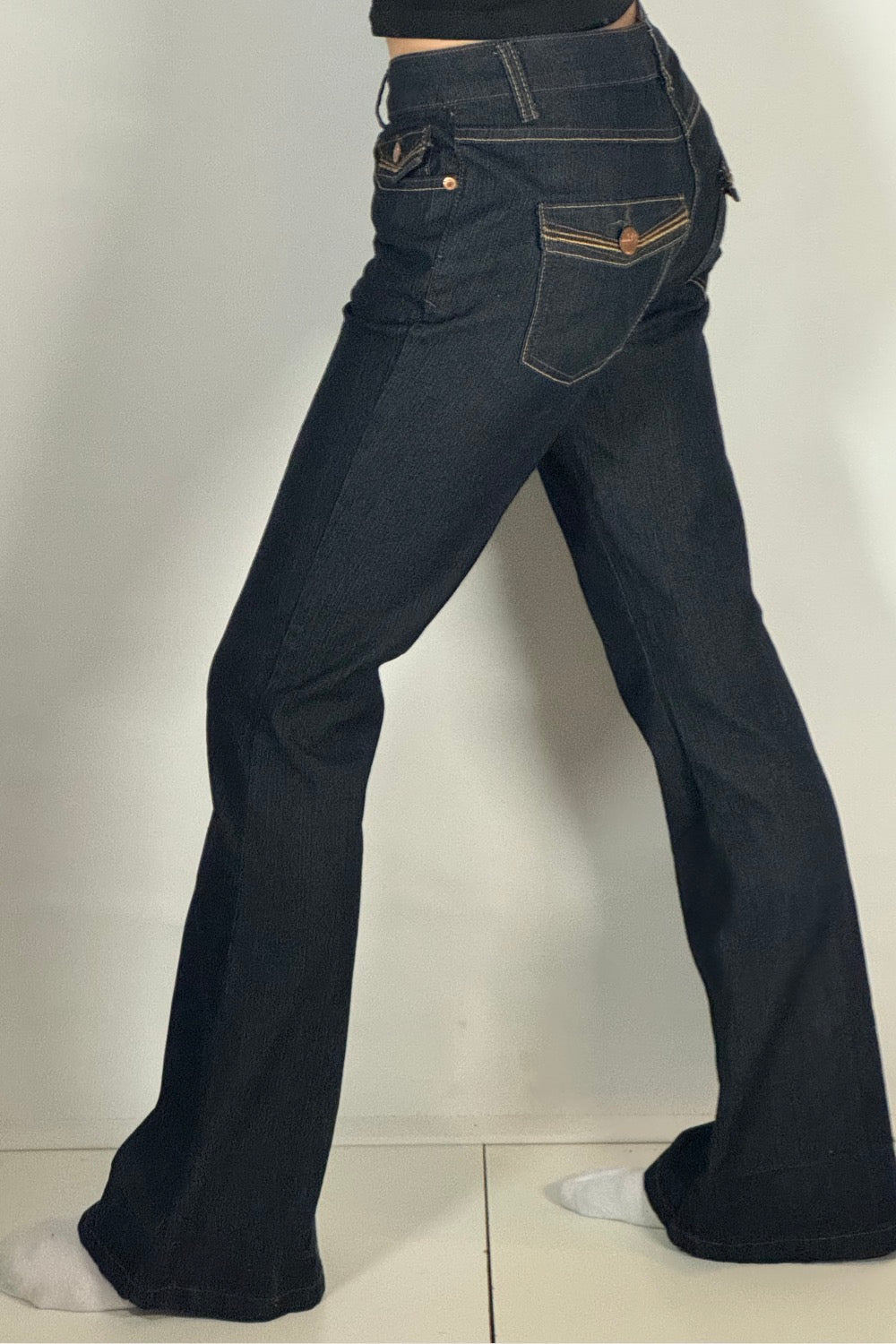 Utsvängda jeans stl: S