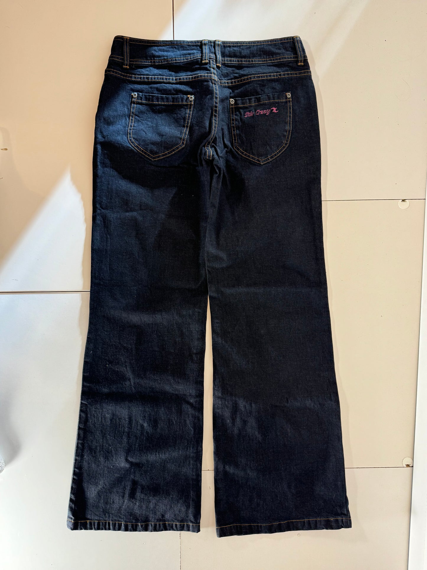 Utsvängda jeans stl: S
