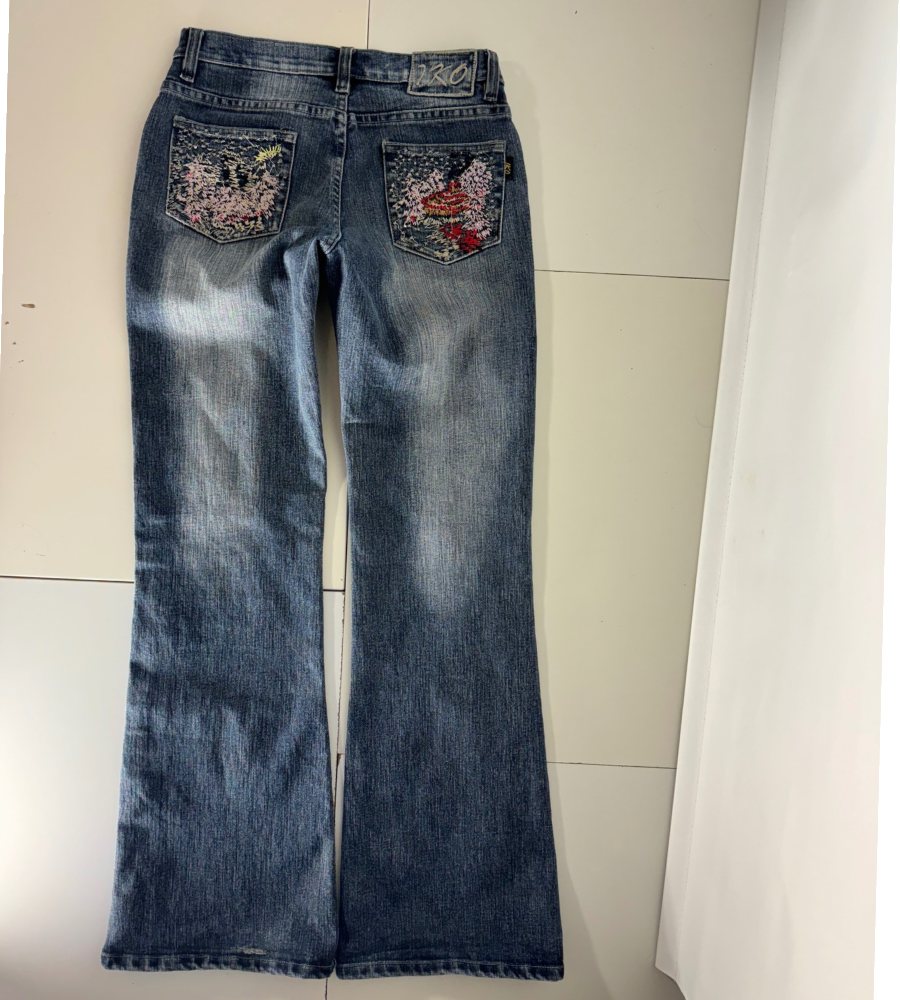Utsvängda jeans–stl: S