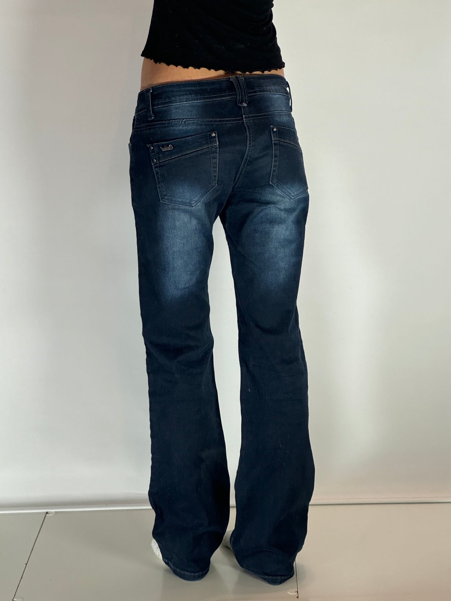Lågmidjade jeans–stl: M