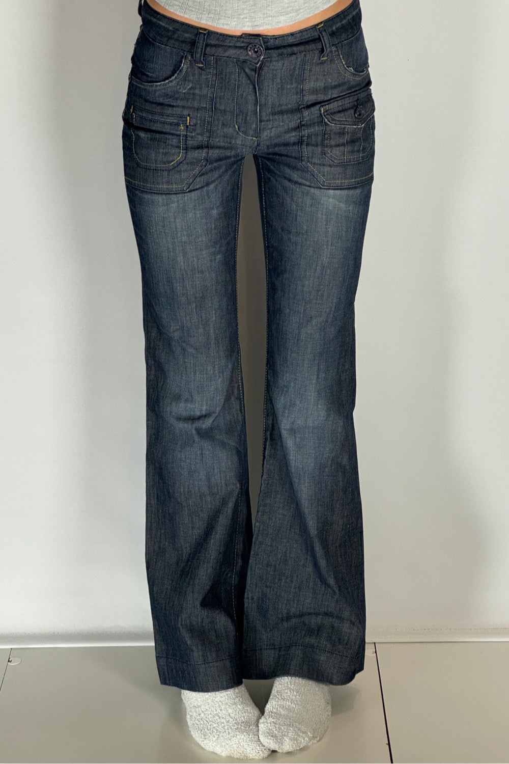 Utsvängda jeans stl: XS