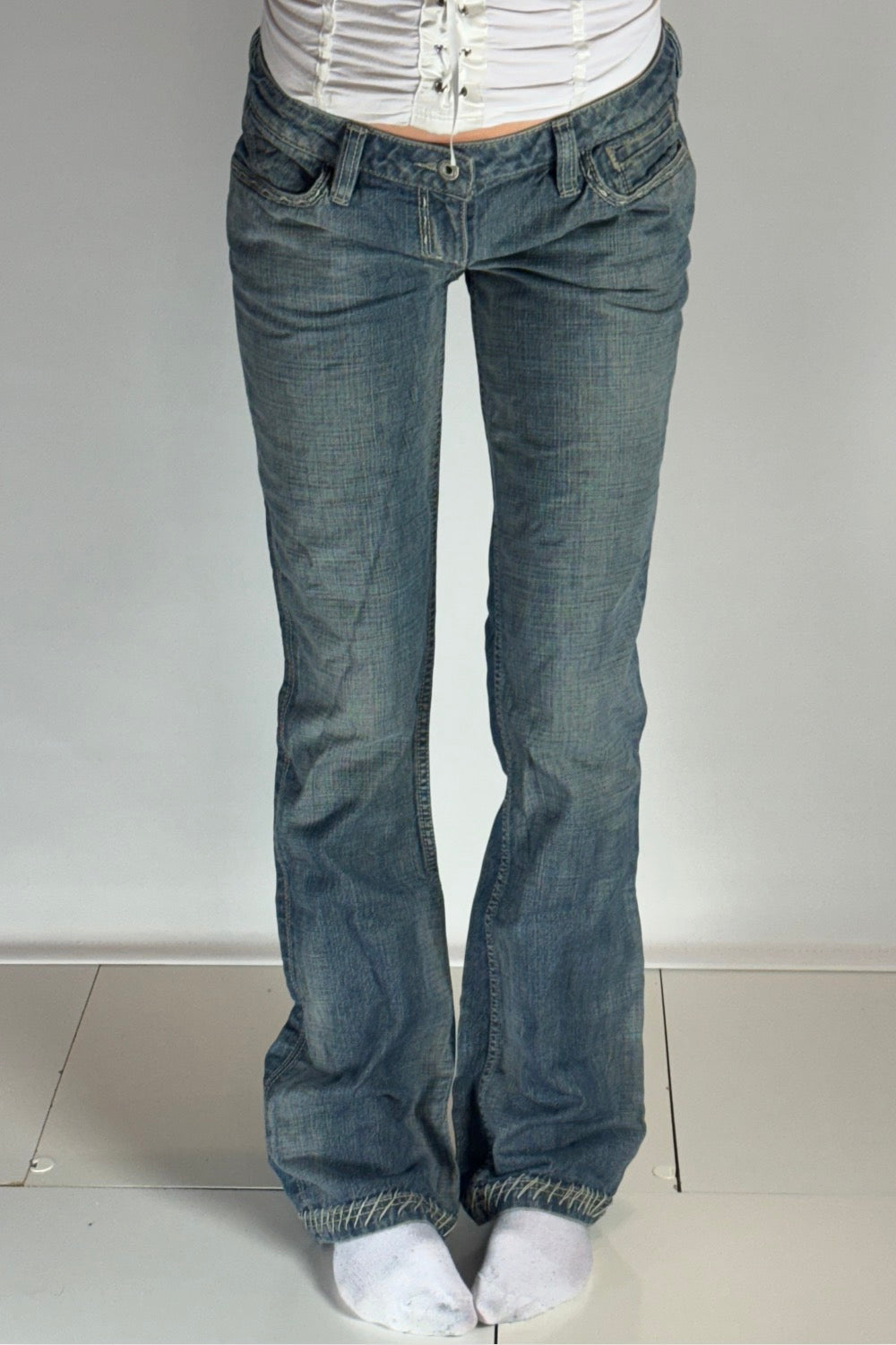 Lågmidjade jeans–stl: S