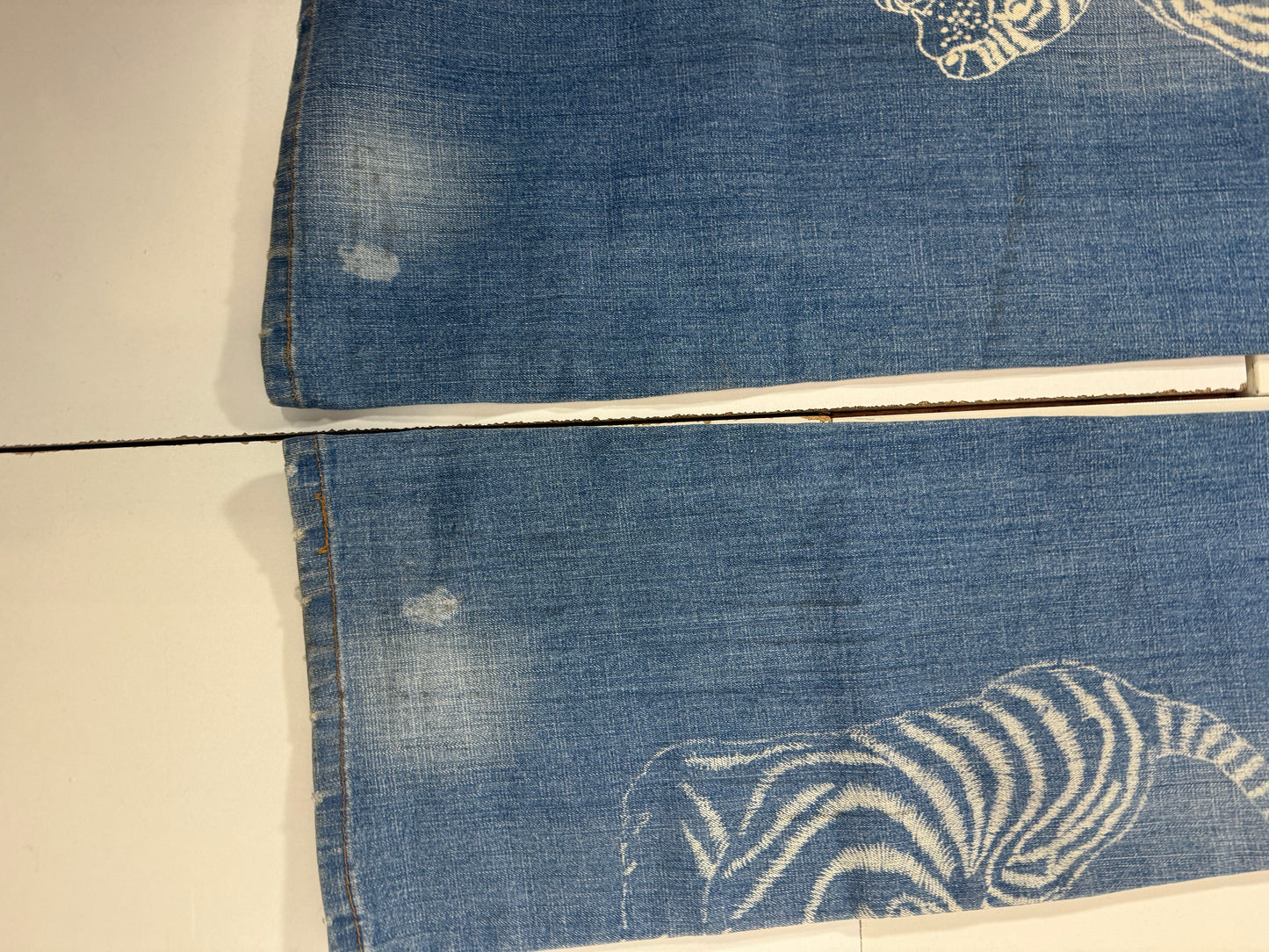 Utsvängda jeans stl: S