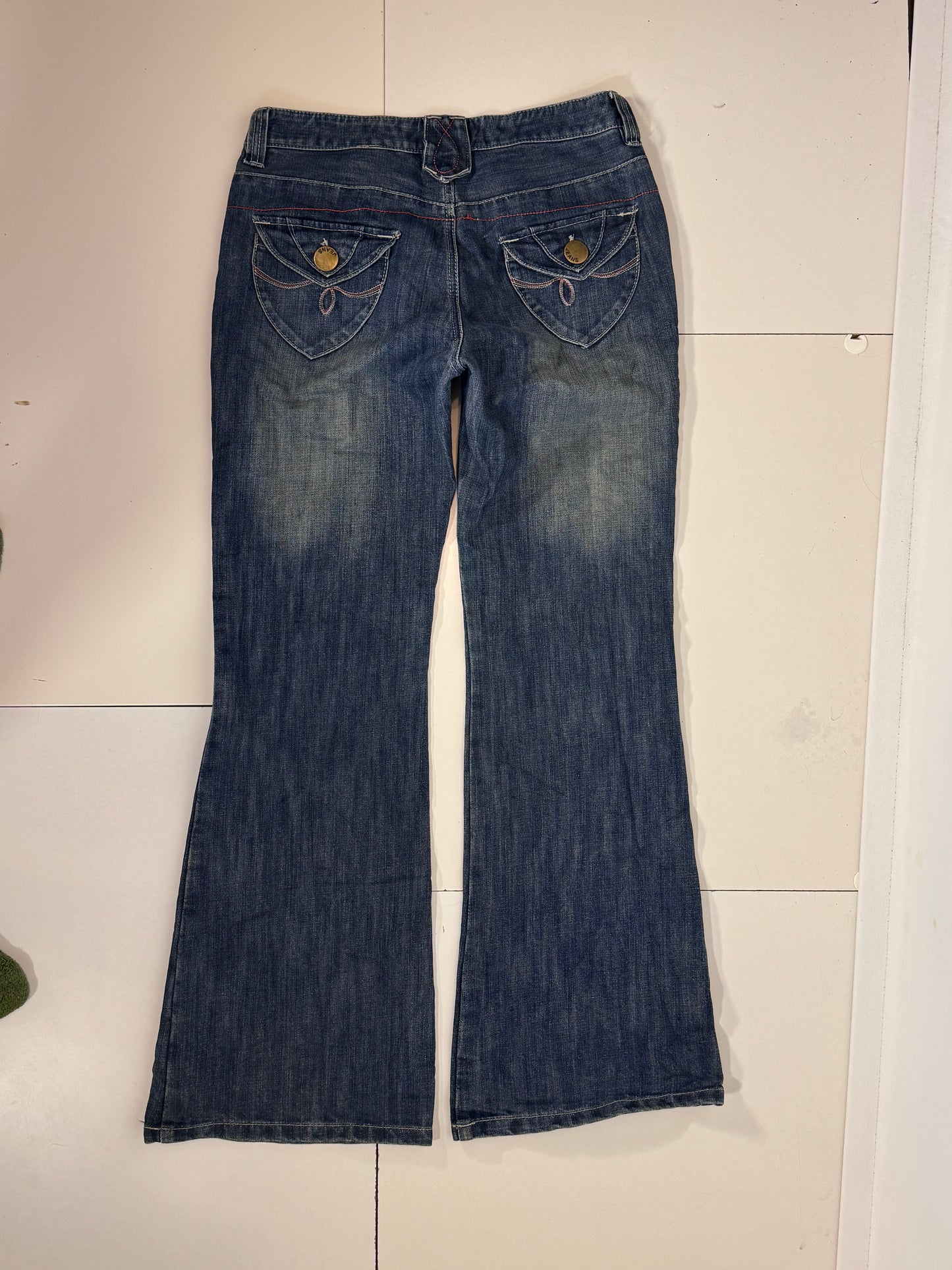 Utsvängda jeans stl: S