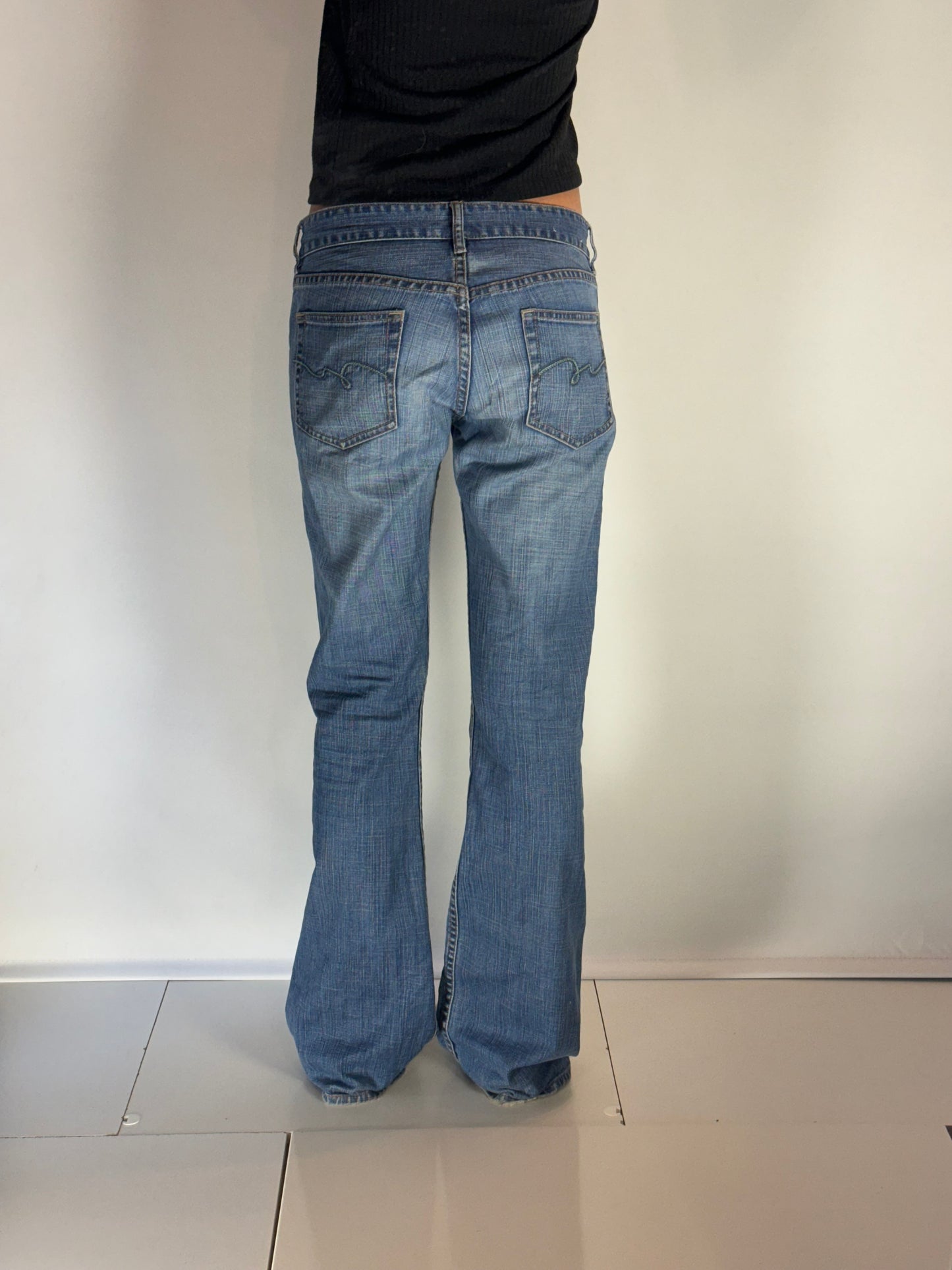 Lågmidjade jeans–stl: M