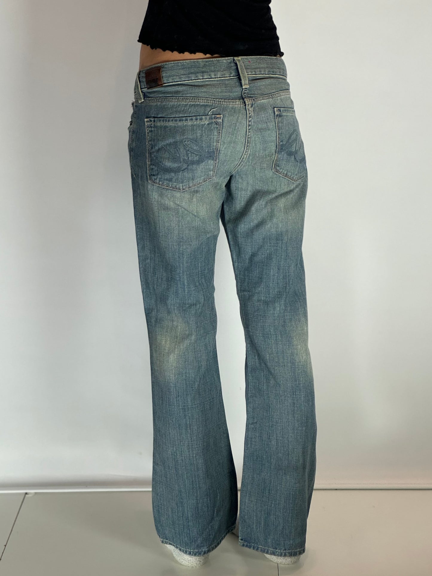 Lågmidjade jeans–stl: S