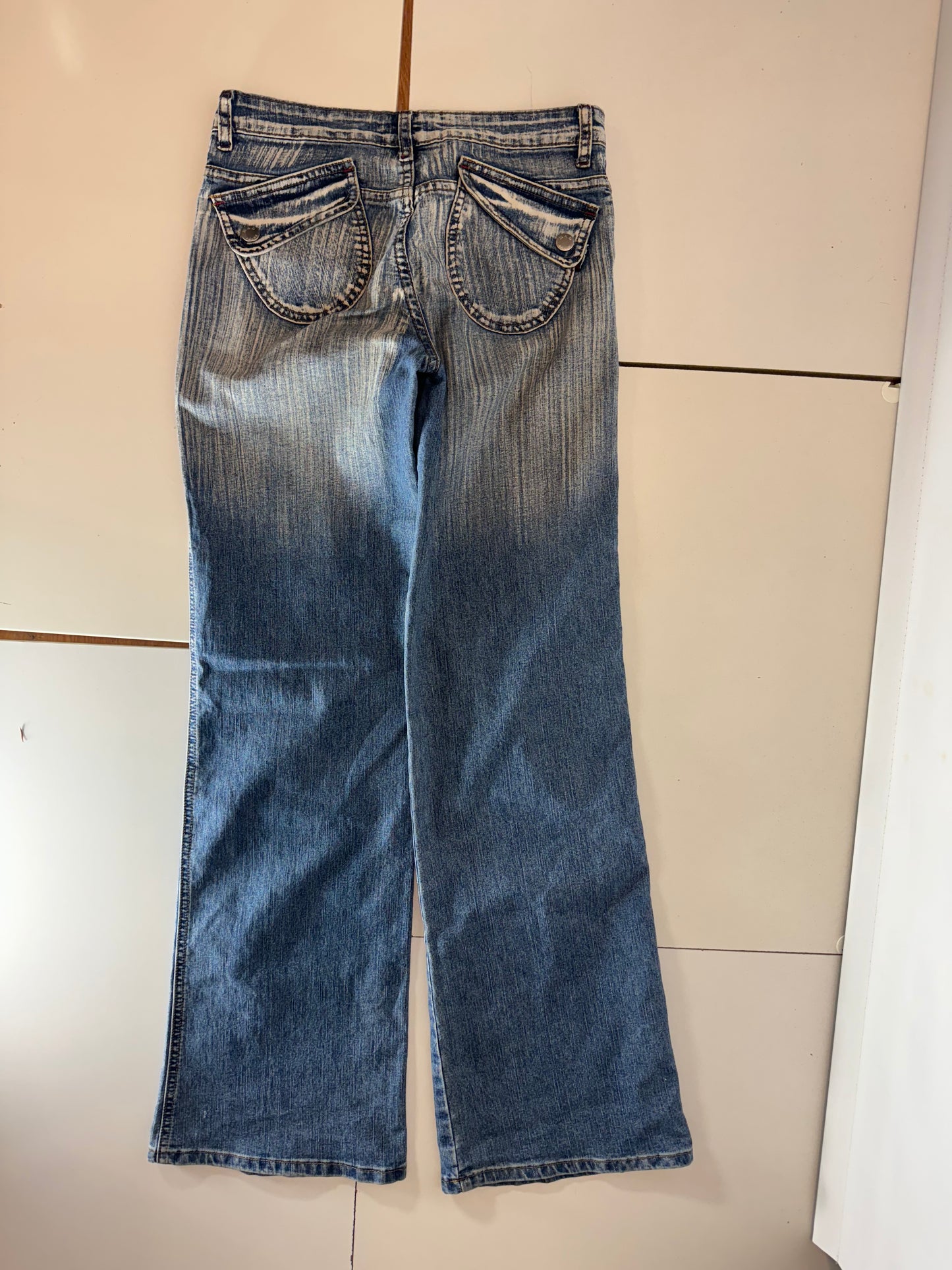 Utsvängda jeans–stl: XS