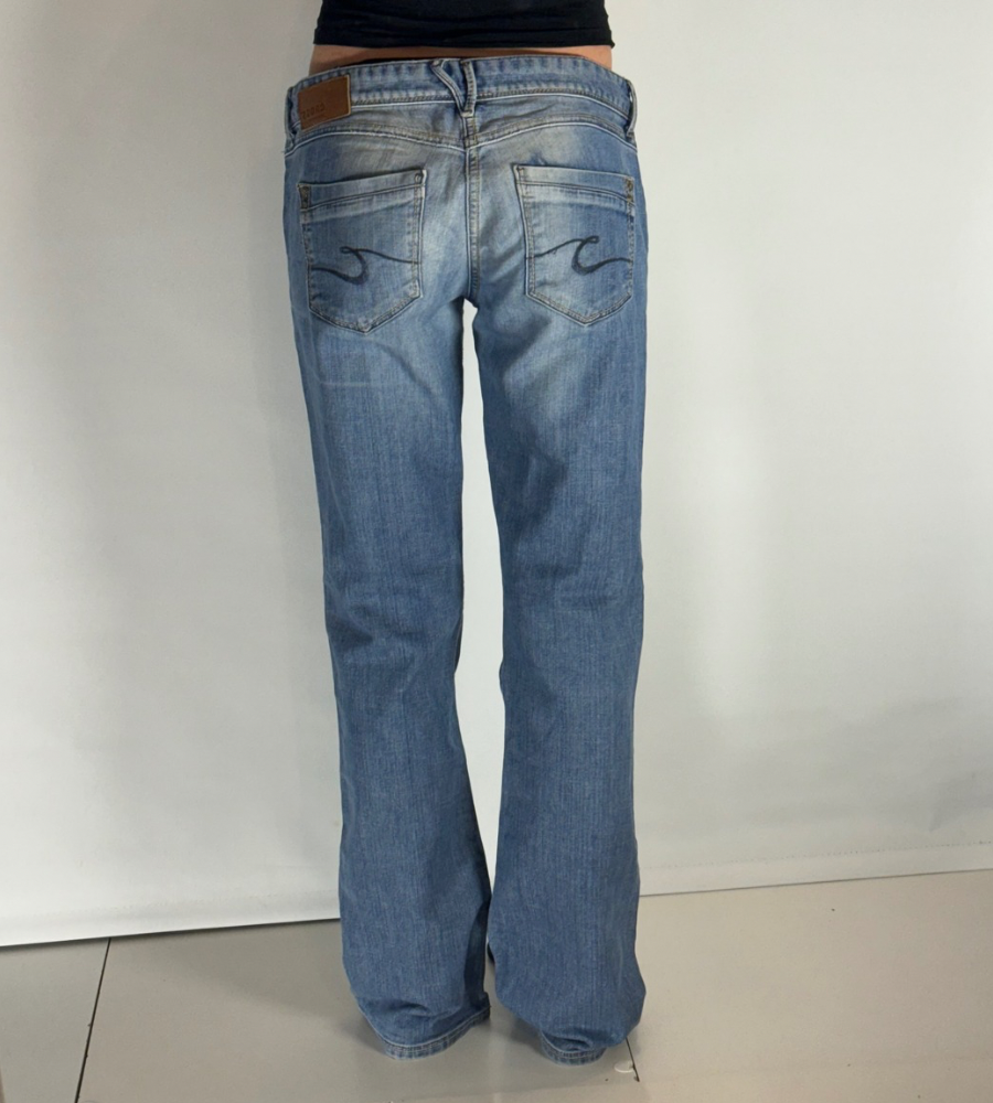 Lågmidjade jeans–stl: M/L