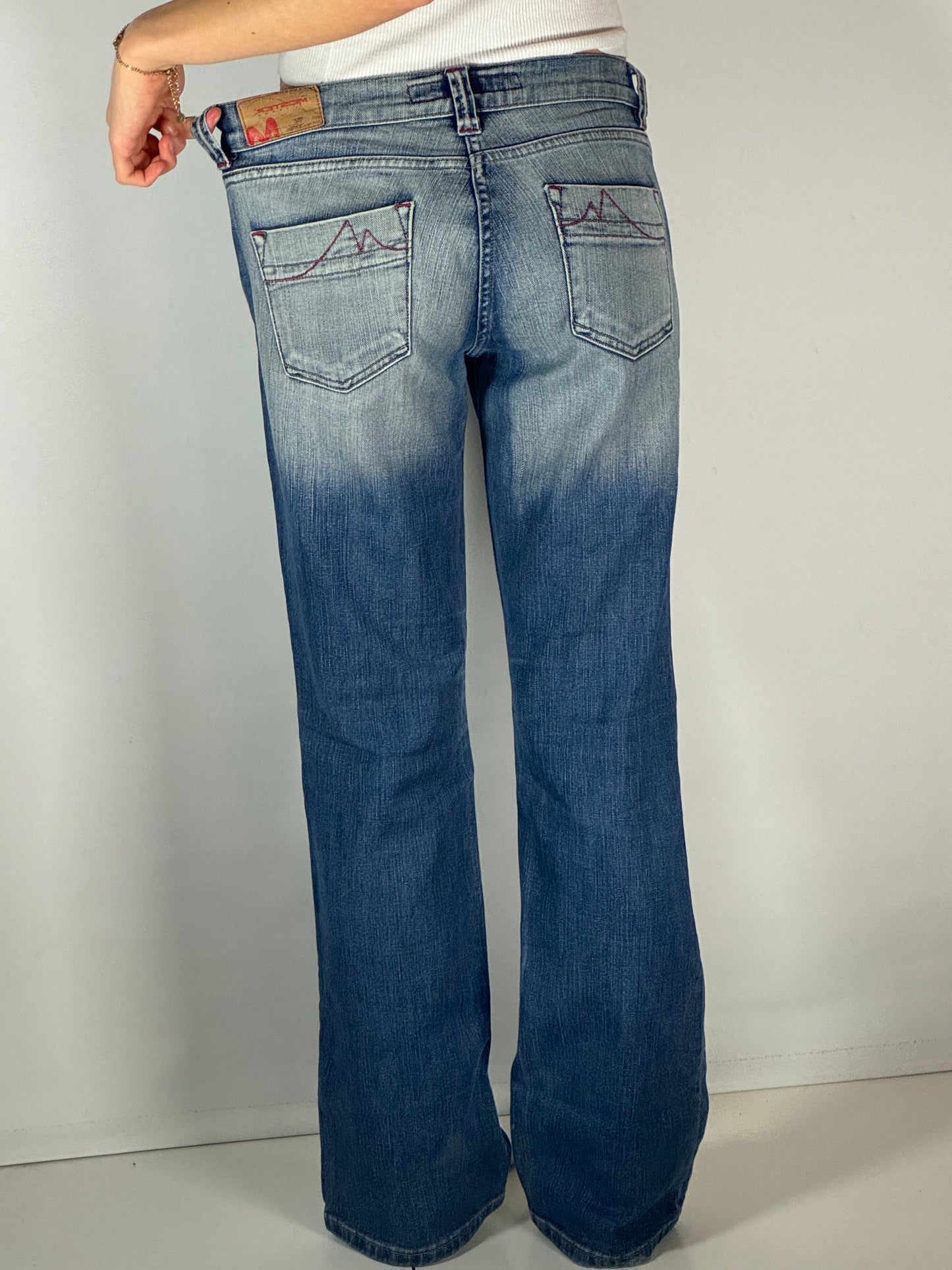 Lågmidjade jeans stl: M