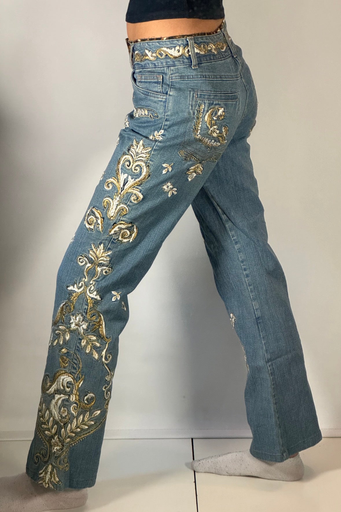 Utsvängda jeans stl: S