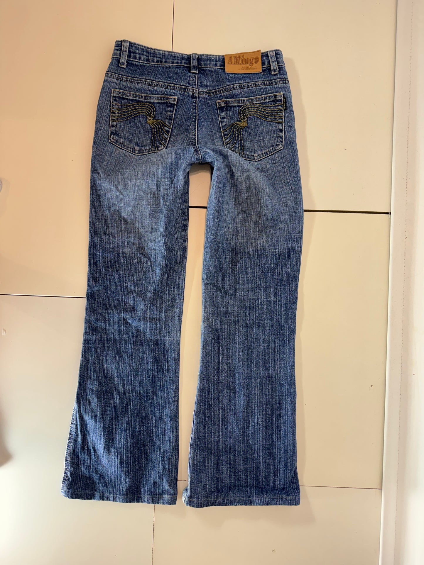 Utsvängda jeans stl: XS