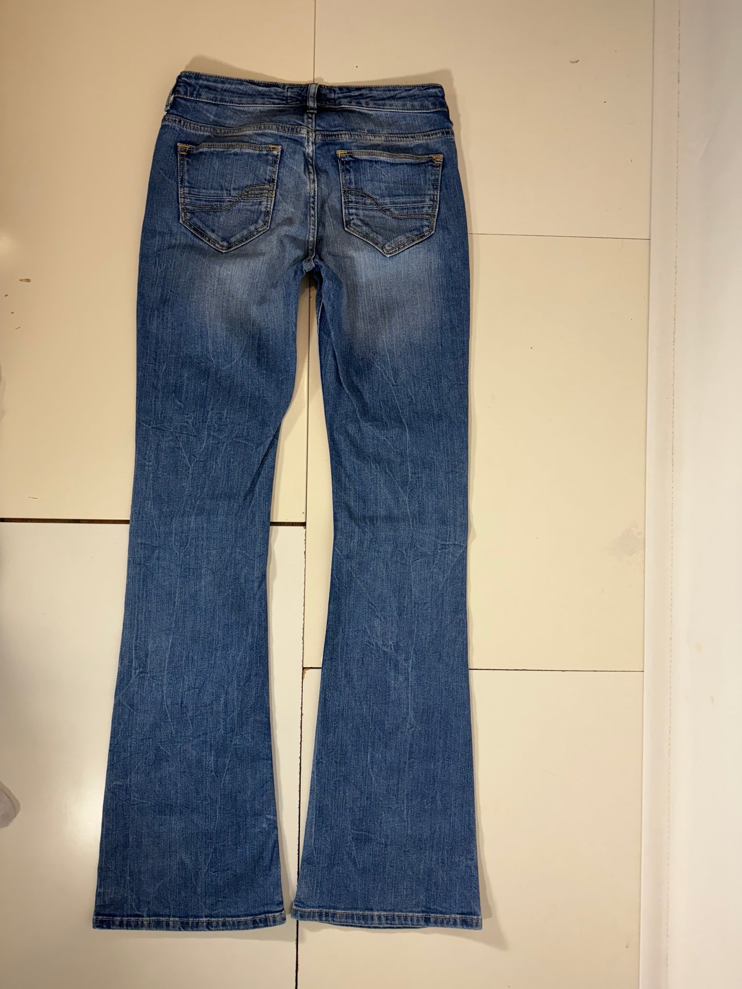 Utsvängda jeans stl: XS