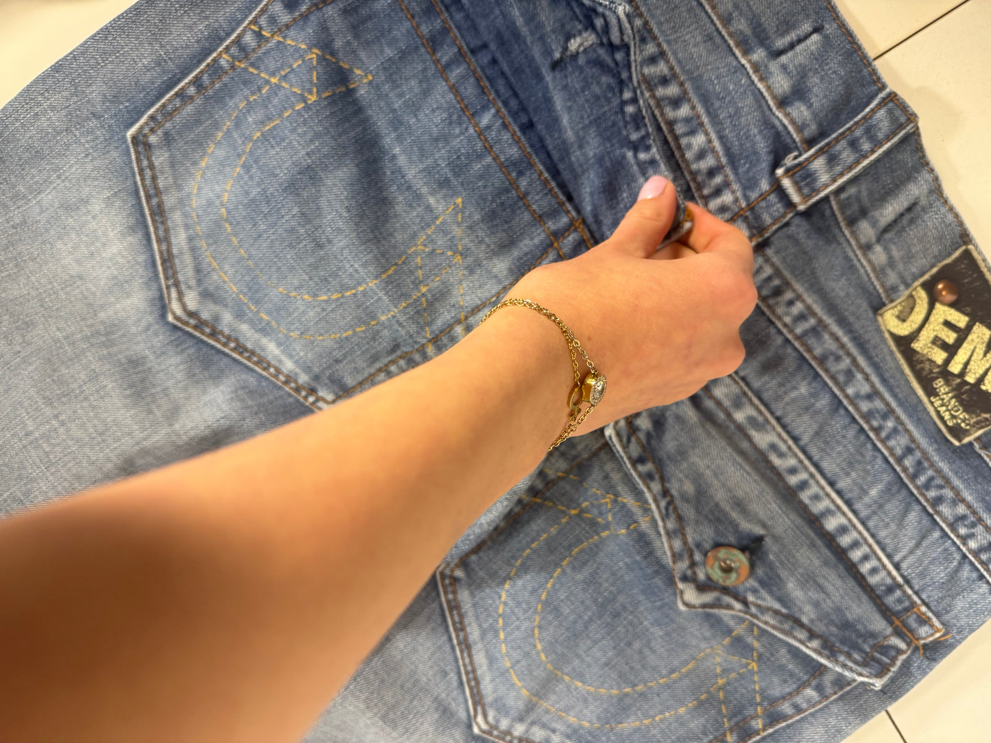 Utsvängda jeans stl: S/M