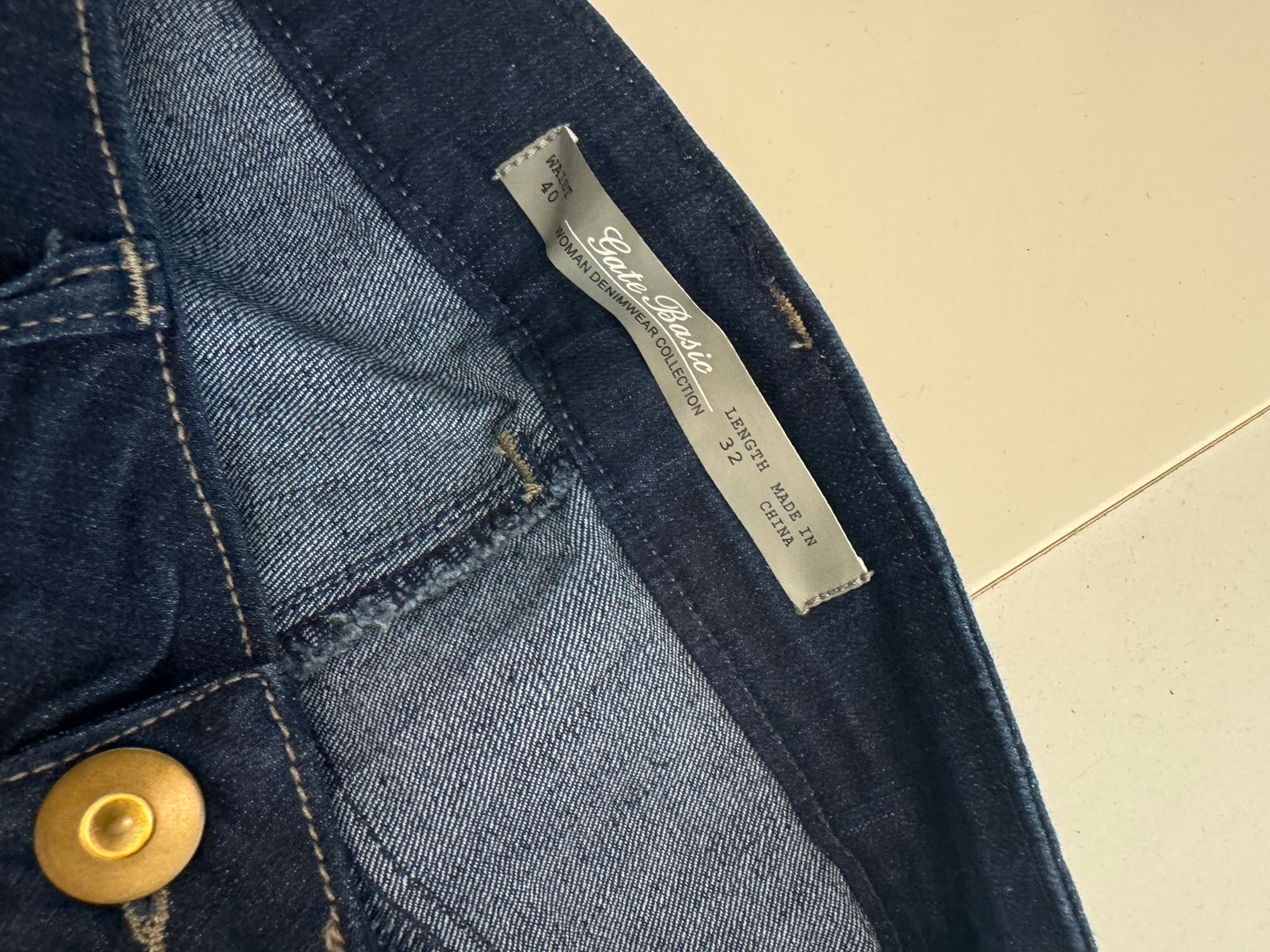 Lågmidjade jeans–stl: M