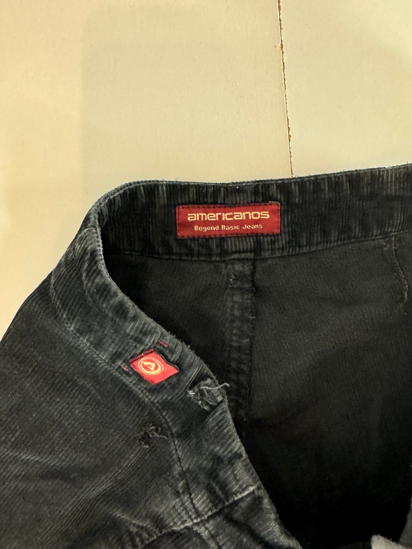Lågmidjade byxor–stl: M
