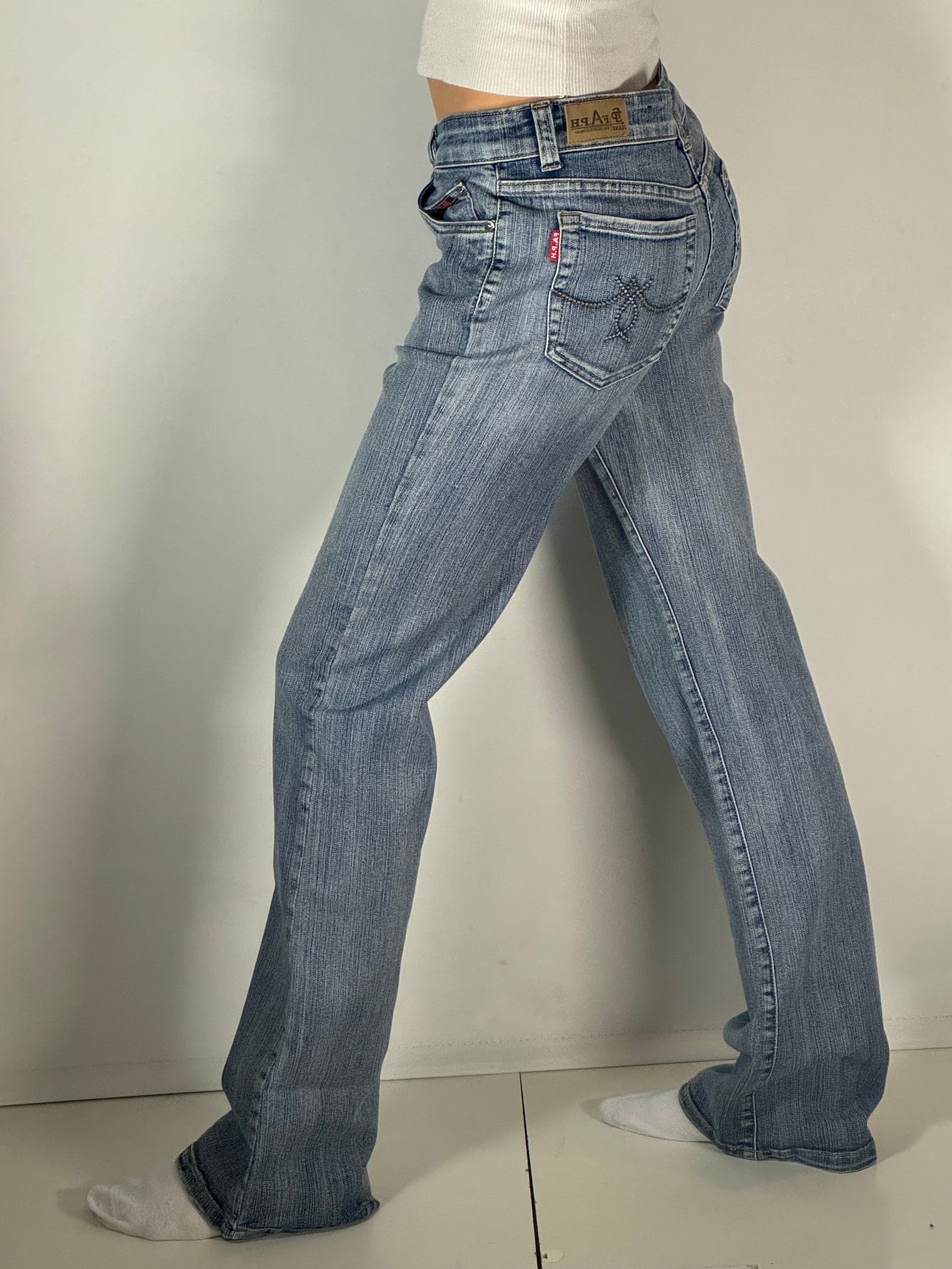 Utsvängda jeans stl: S