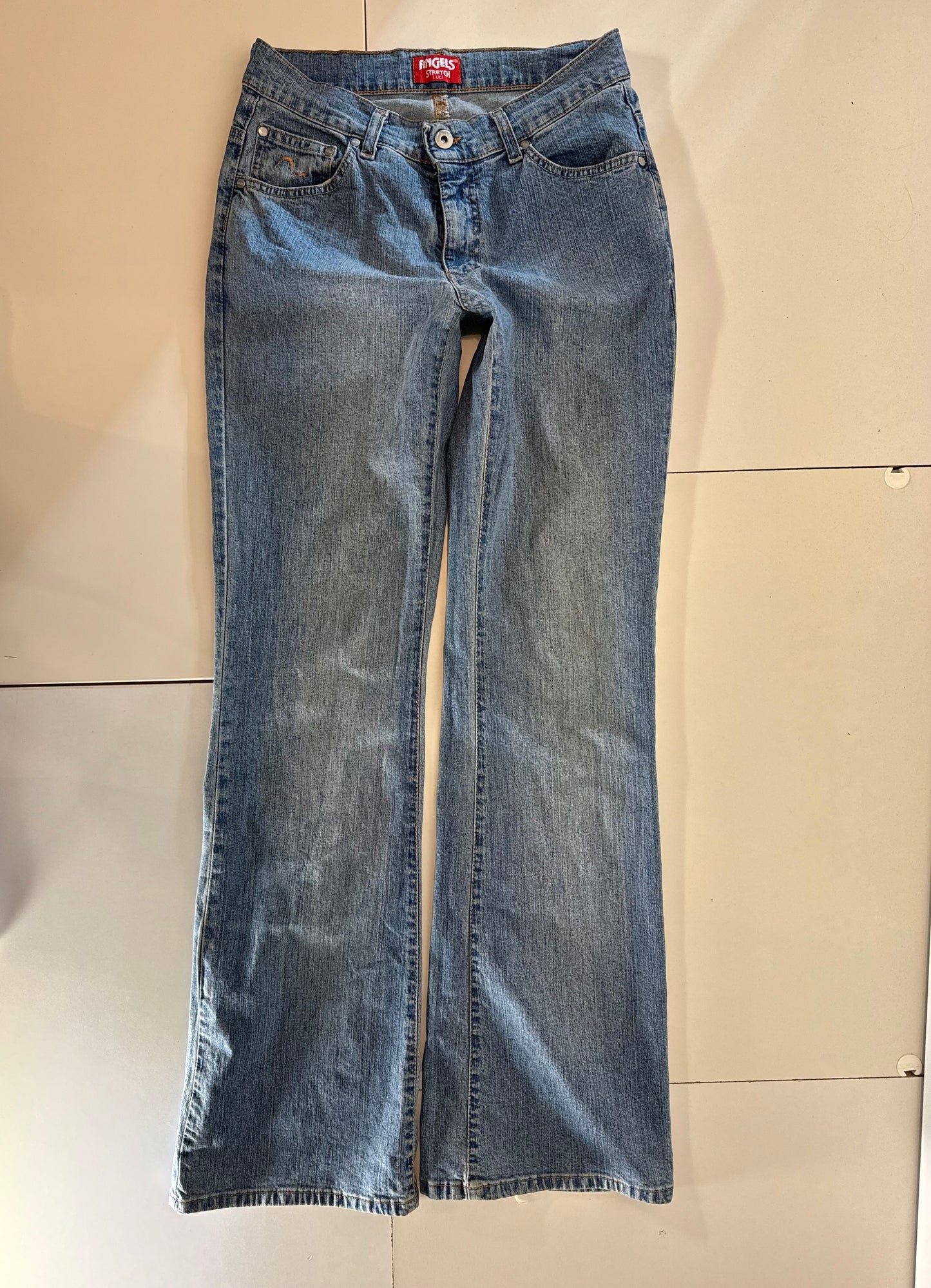 Utsvängda jeans stl: S