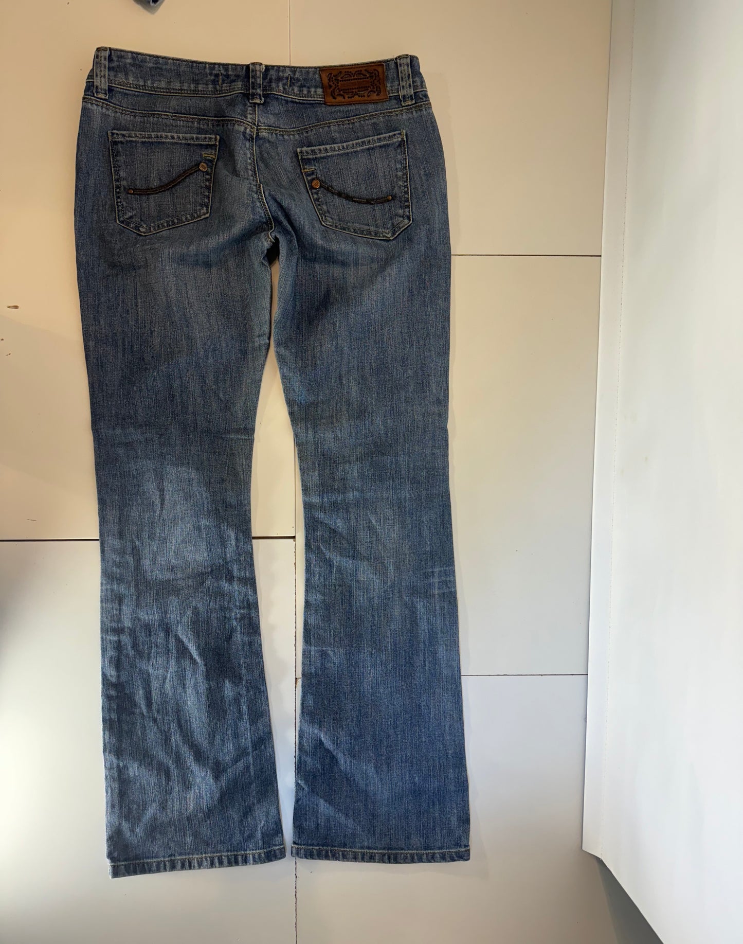 Lågmidjade jeans–stl: M