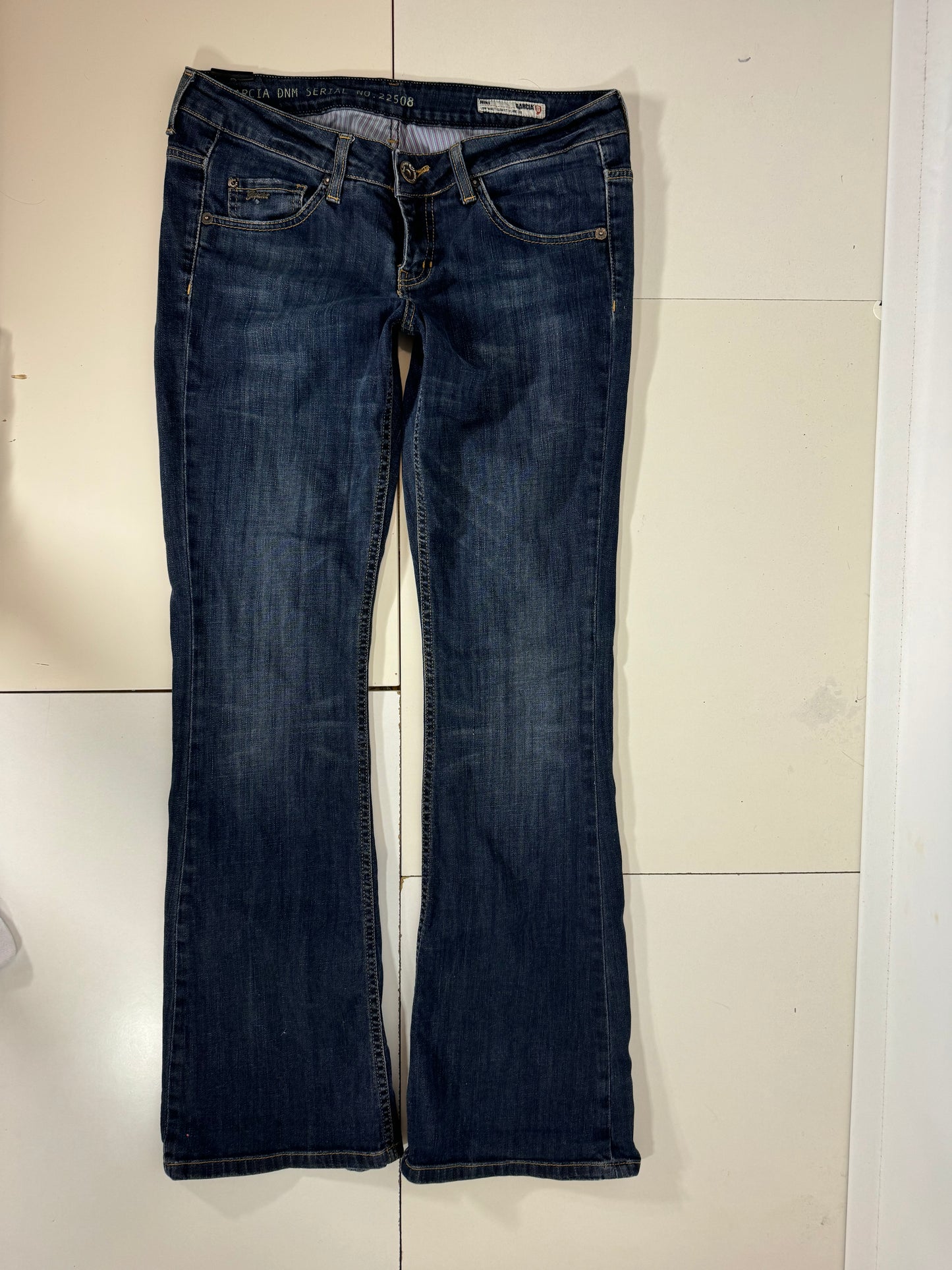 Lågmidjade jeans stl: M