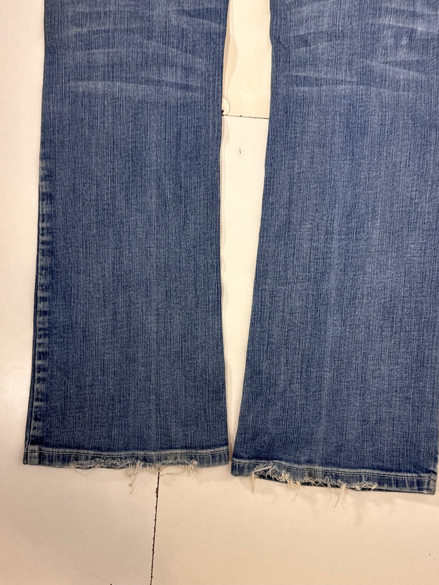 Utsvängda jeans stl: M