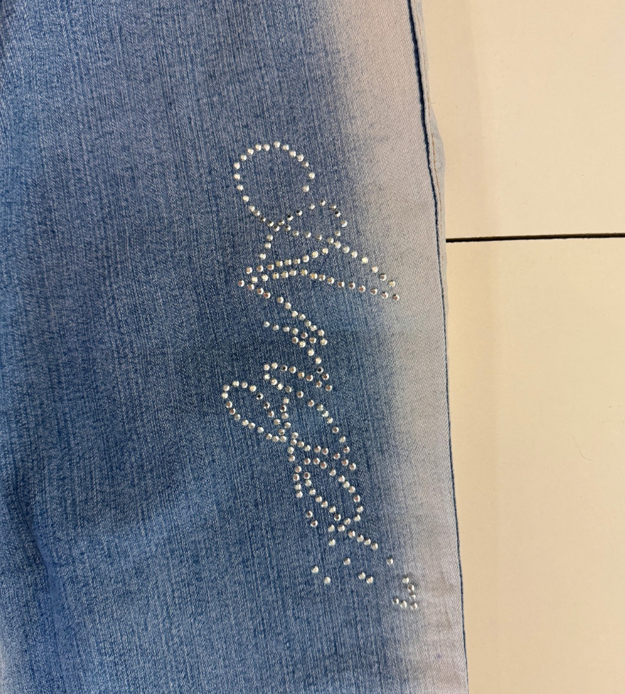 Utsvängda jeans–stl: S