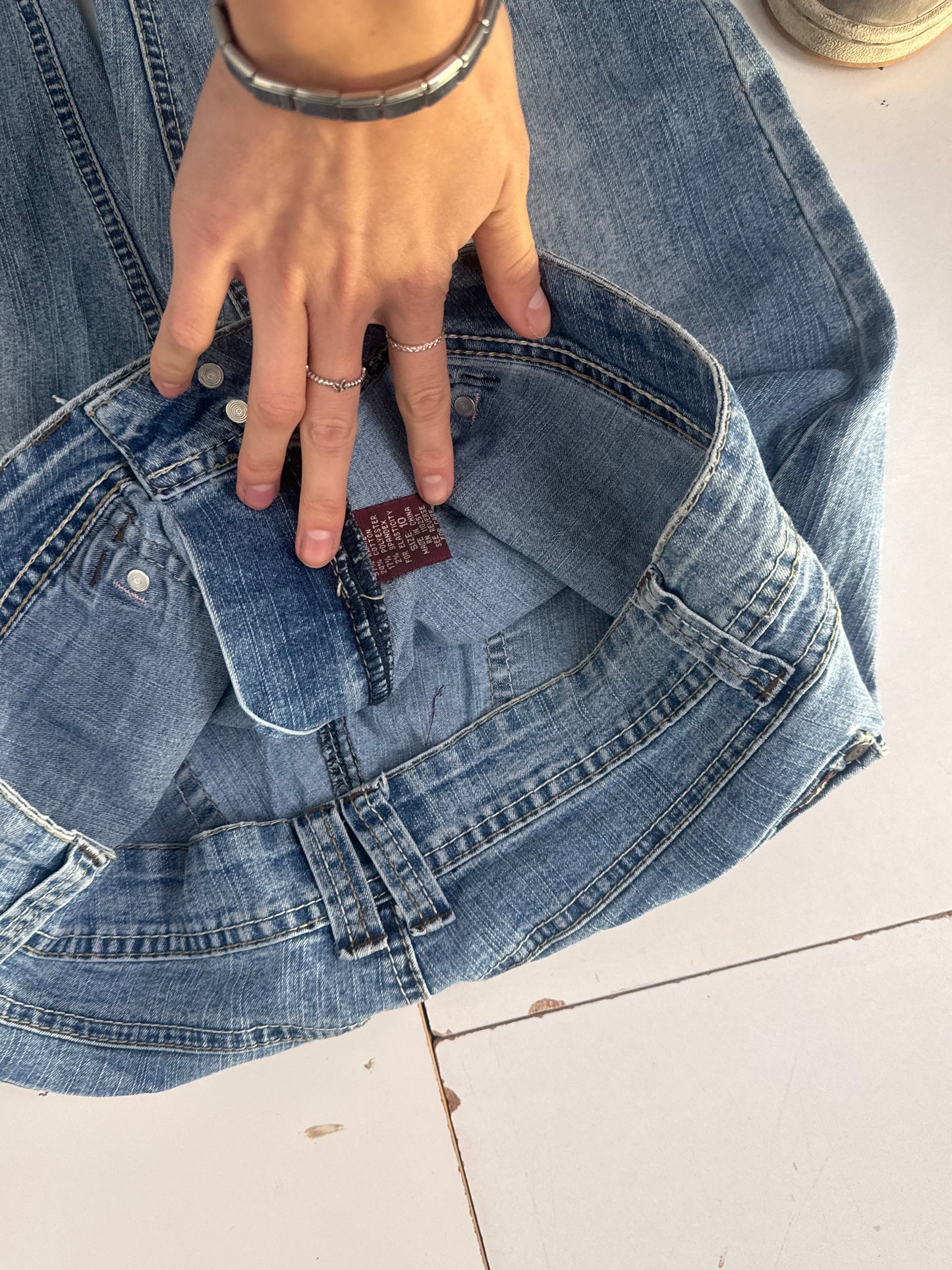 Utsvingte jeans str: M