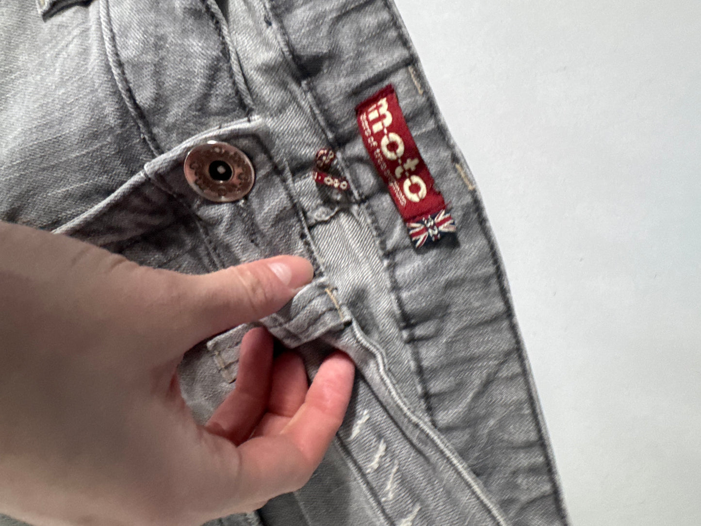 Utsvängda jeans stl: M