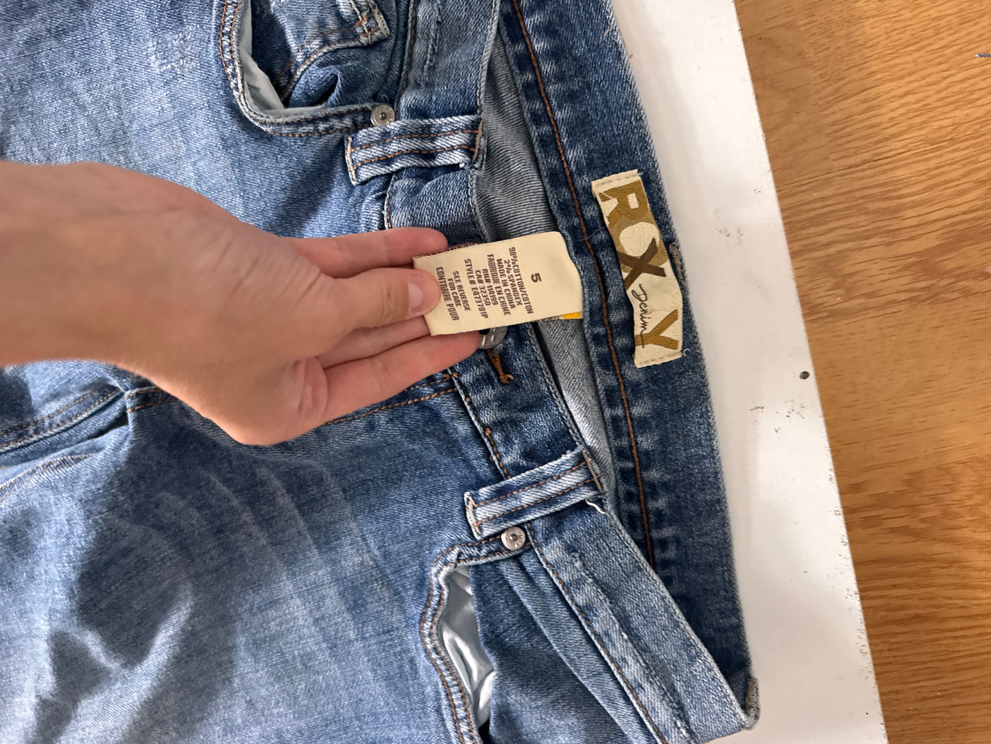 Low-waisted jeans size: S
