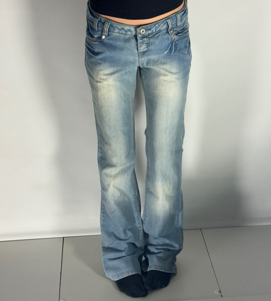 Lågmidjade jeans–stl: M