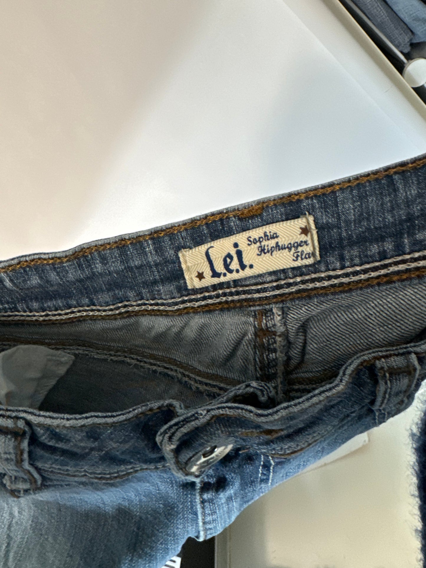 Utsvängda jeans stl: XS