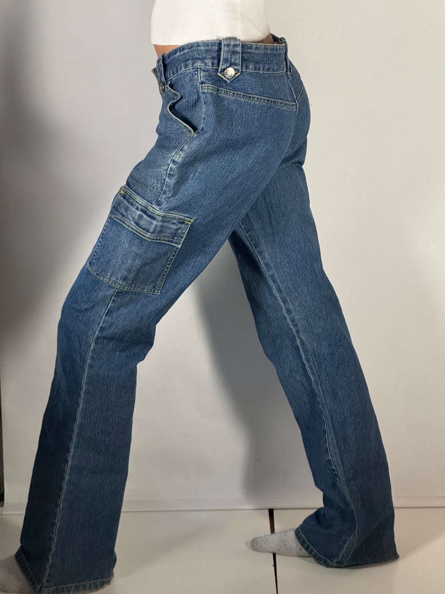 Utsvängda jeans stl: M