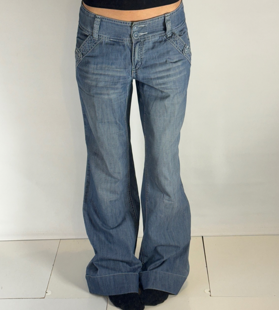 Lågmidjade jeans–stl: M