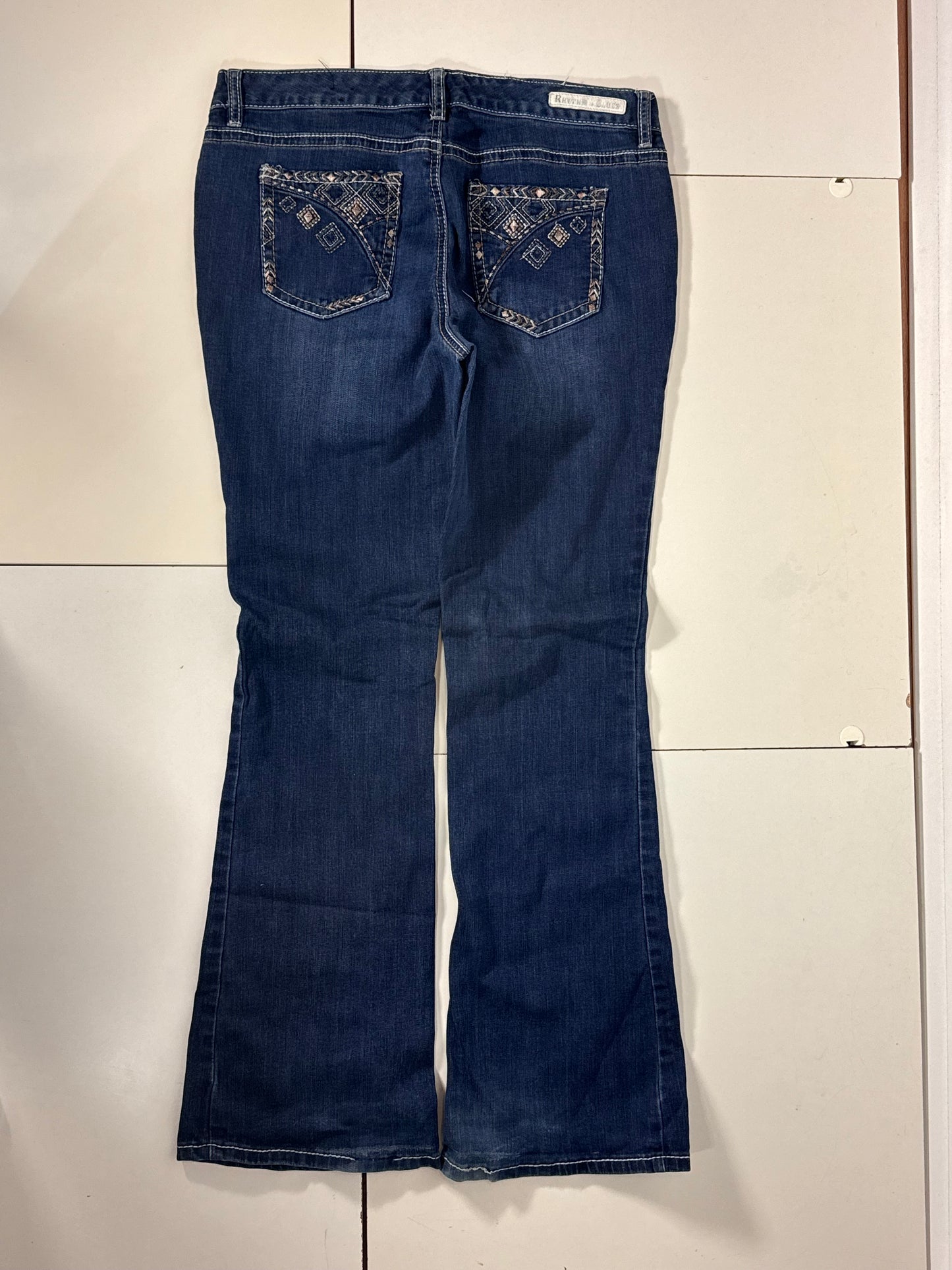 Utsvängda jeans stl: L