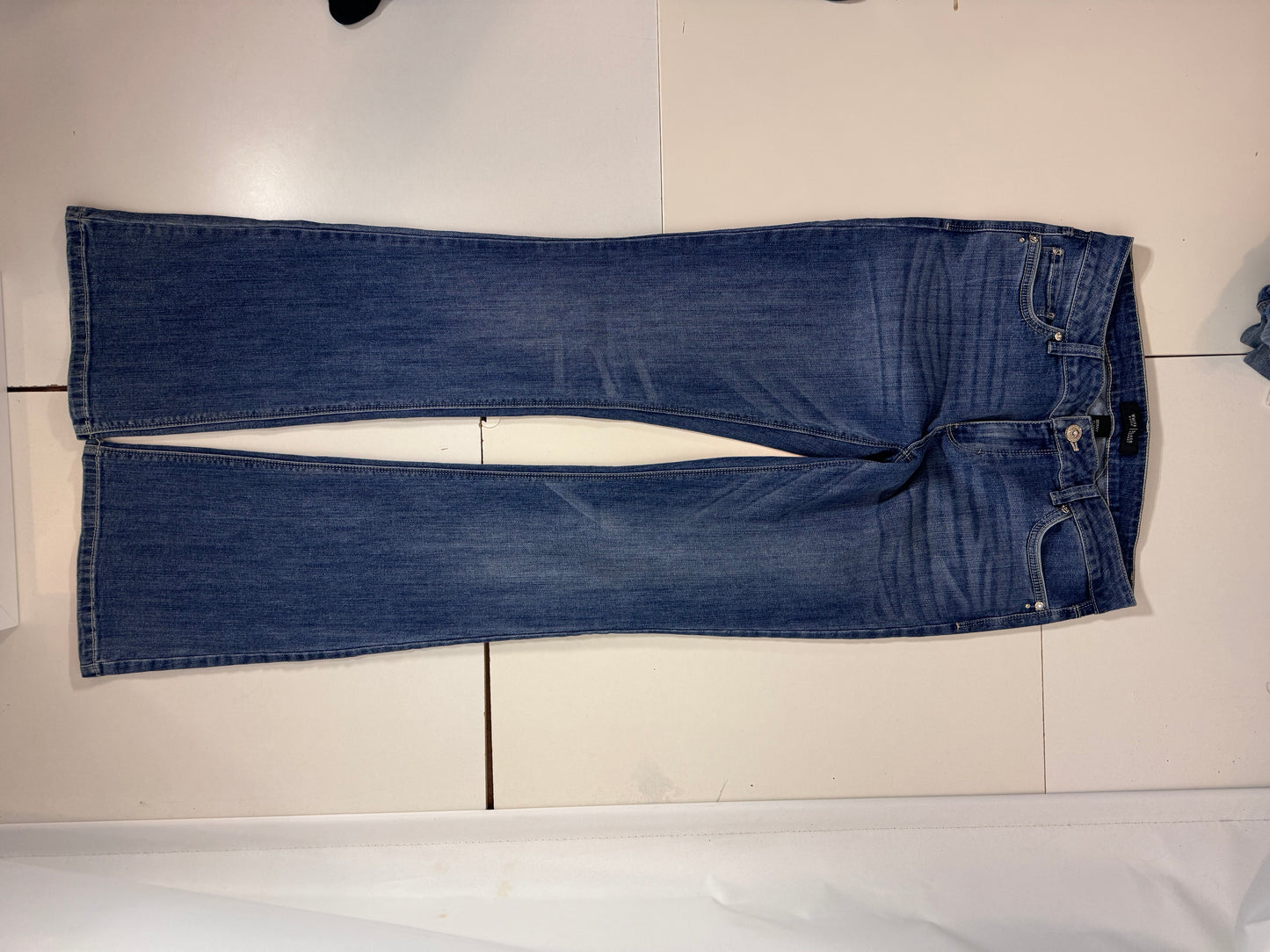 Utsvängda jeans stl: S