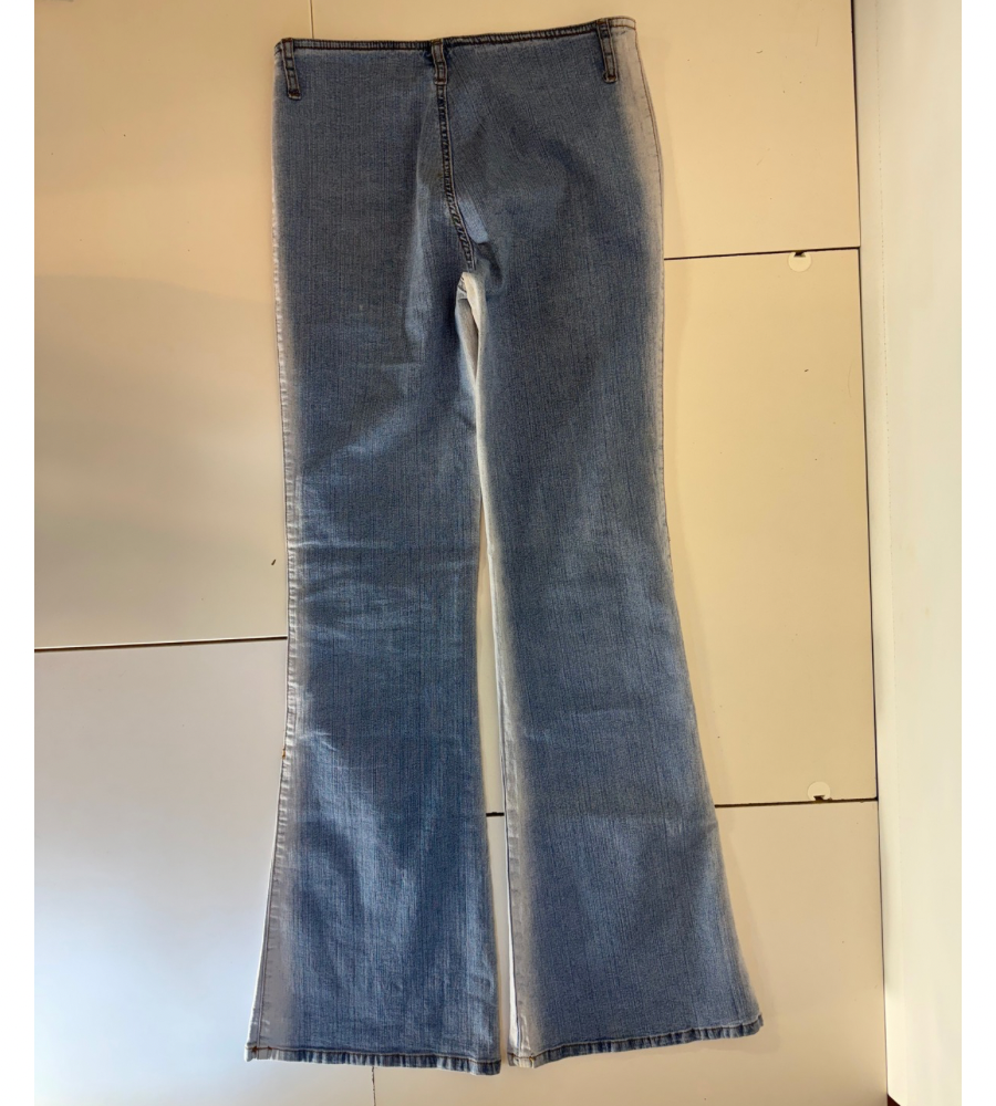Utsvängda jeans–stl: S