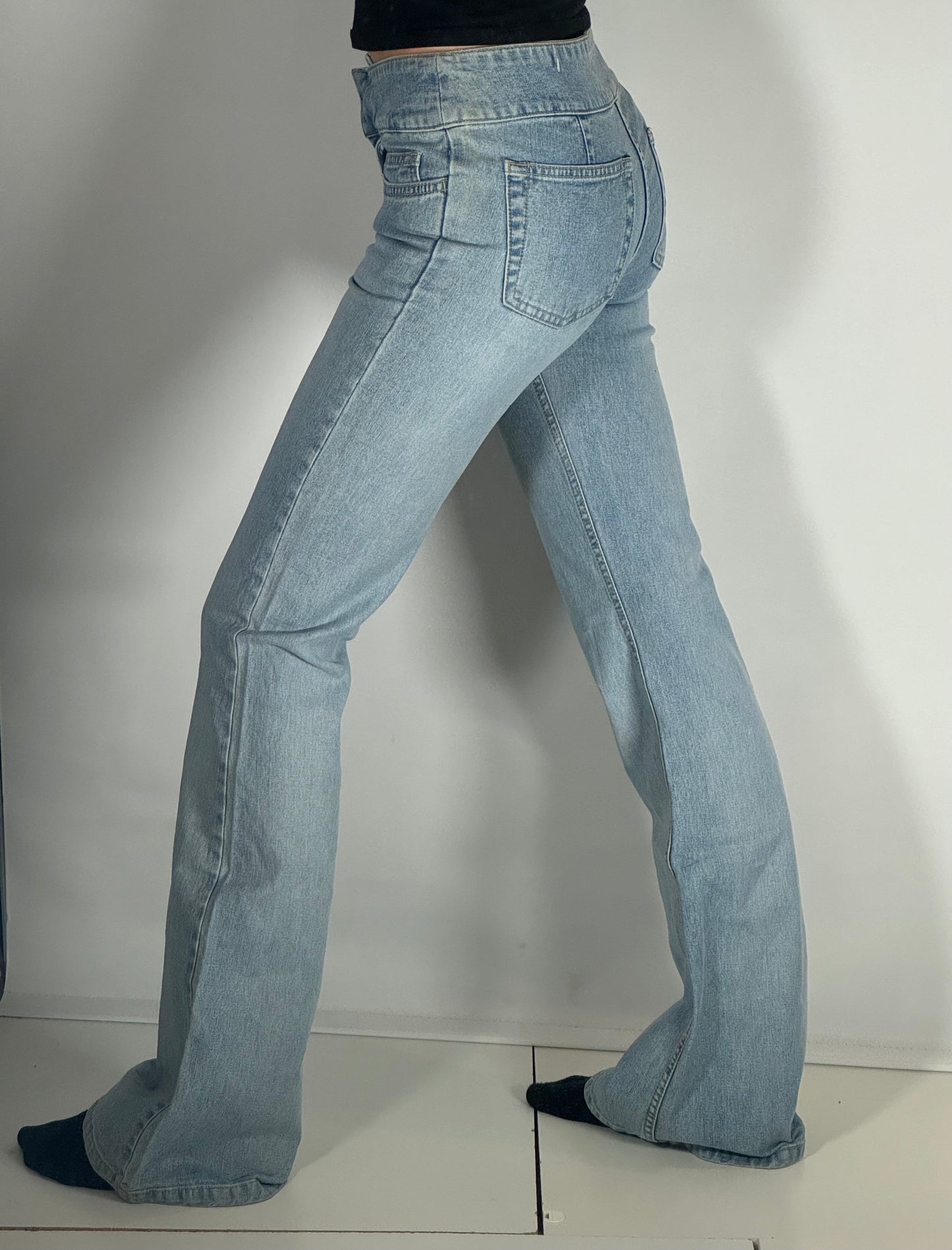 Utsvängda jeans stl: XS