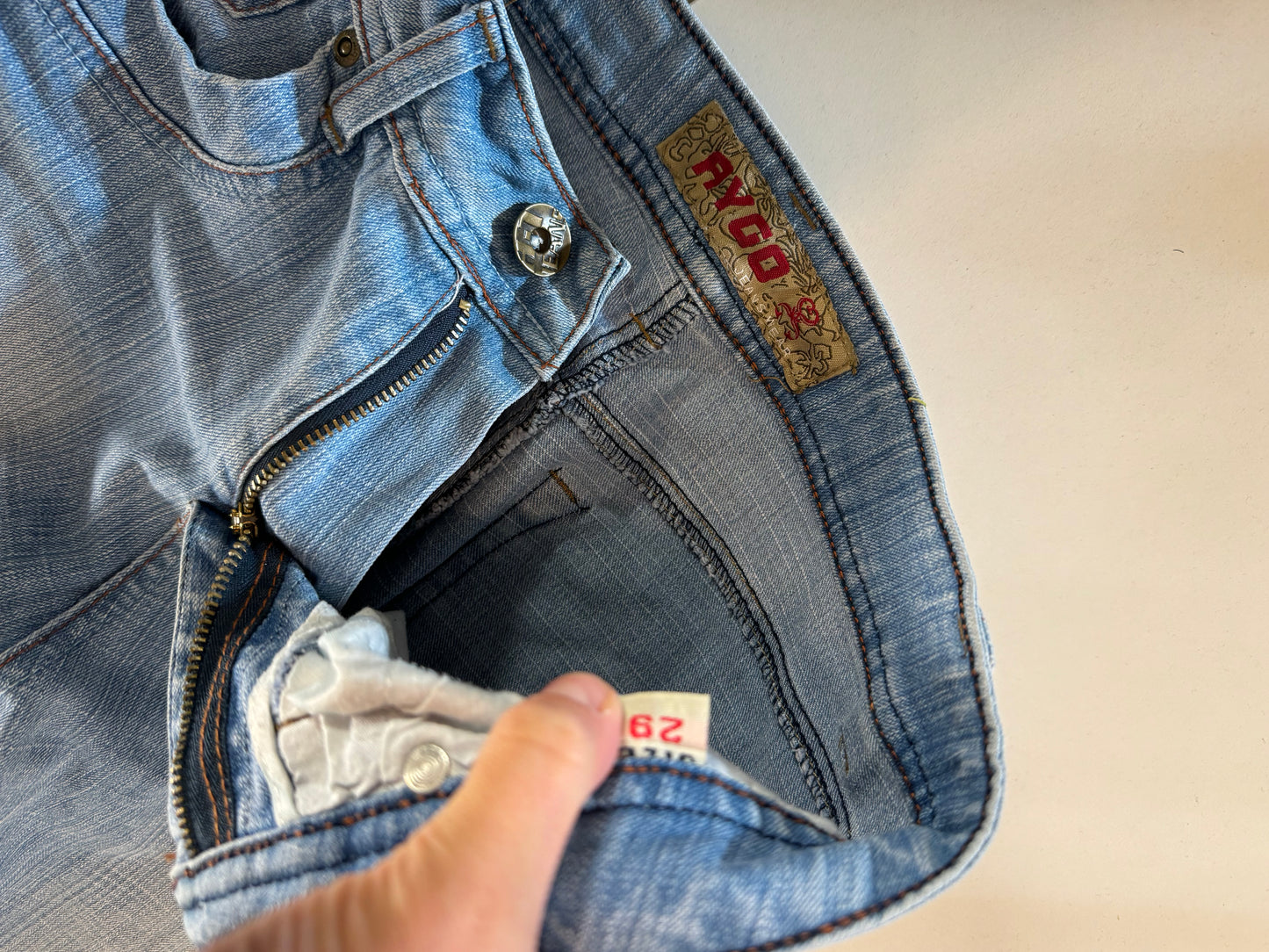 Utsvängda jeans stl: XS