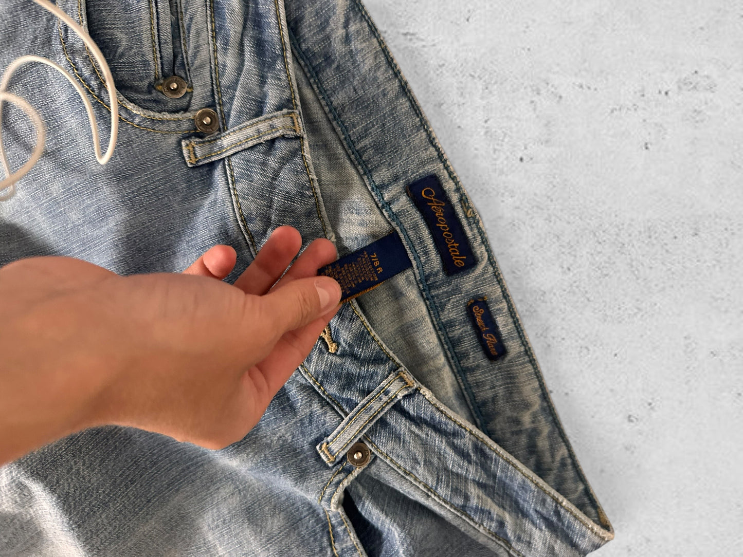 Low-rise jeans size: M