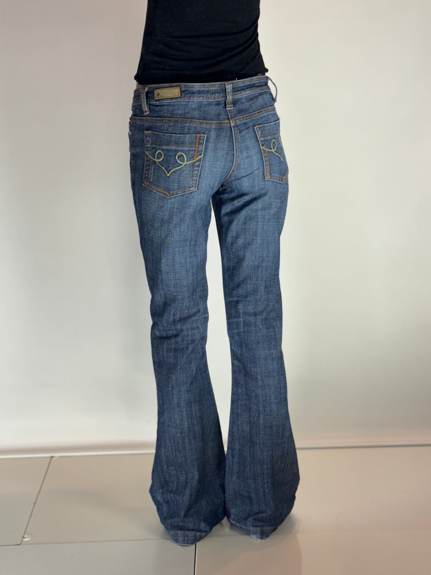 Lågmidjade jeans–stl: S