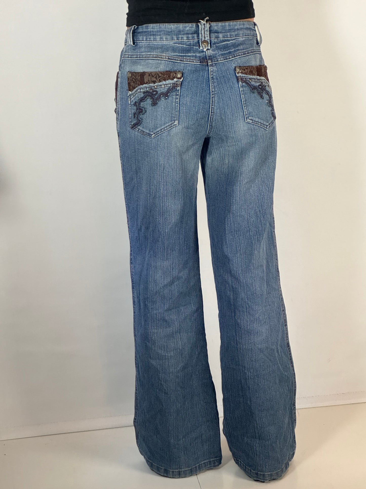 Utsvängda jeans stl: XS