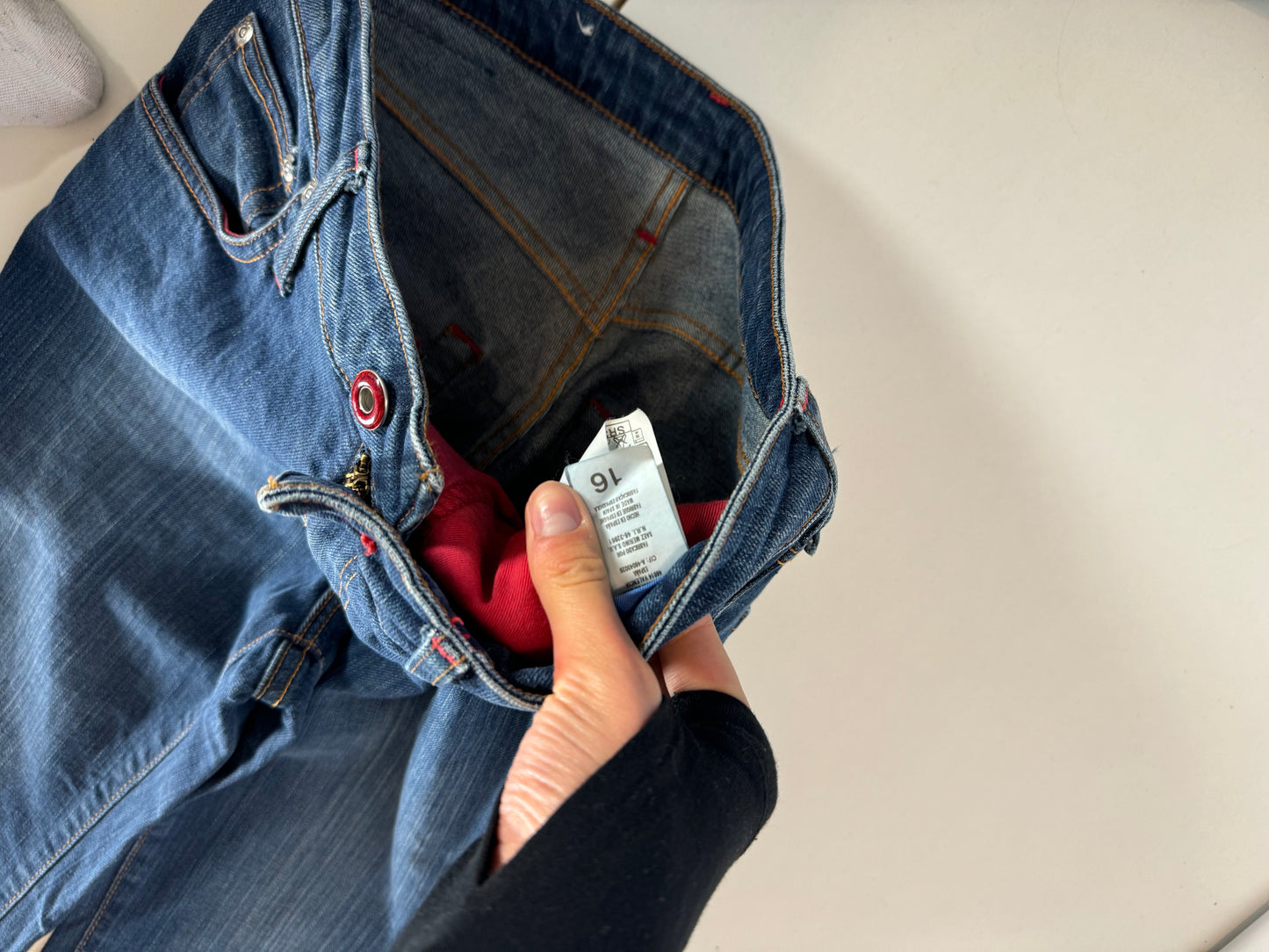Utsvängda jeans stl: S