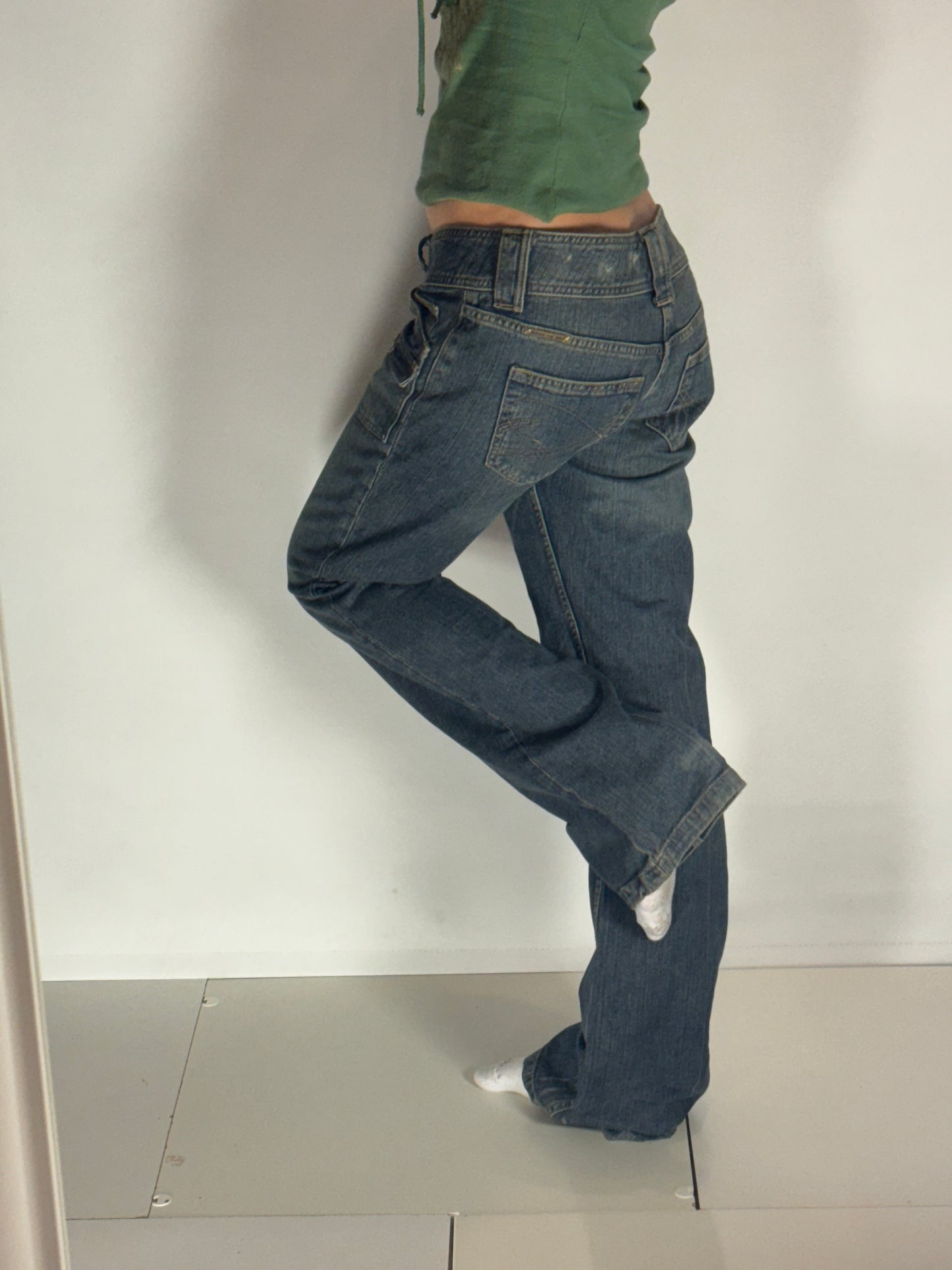 Lågmidjade jeans–stl: M