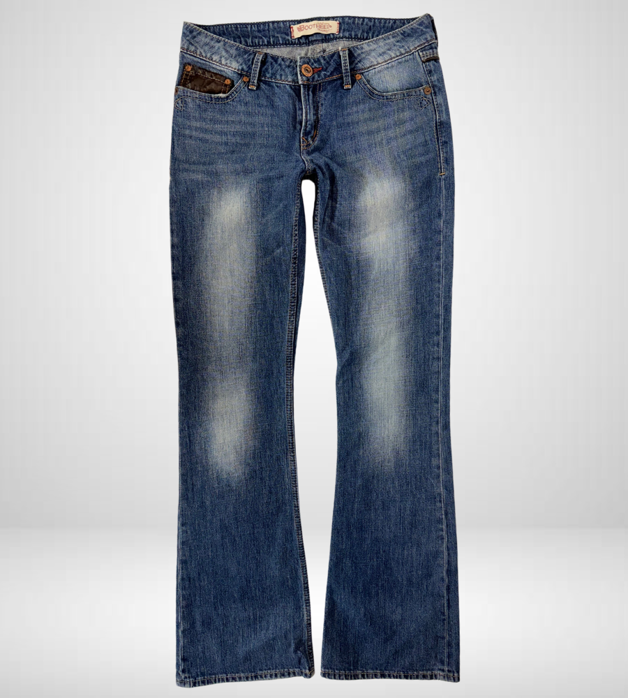 Utsvängda jeans–stl: S