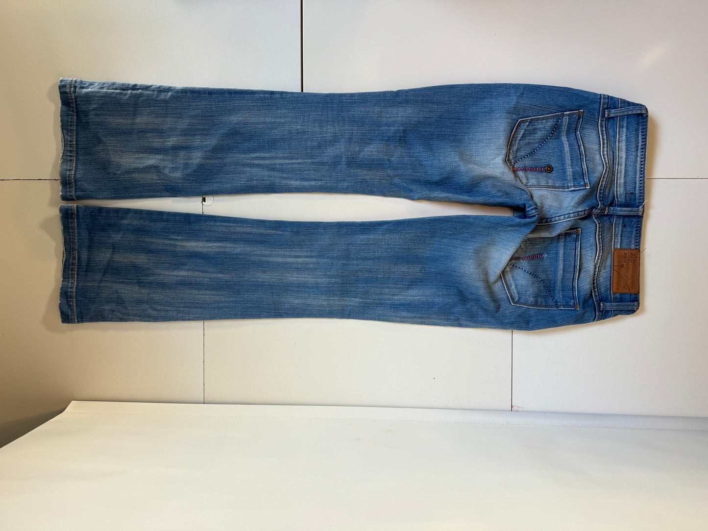 Lågmidjade jeans–stl: S