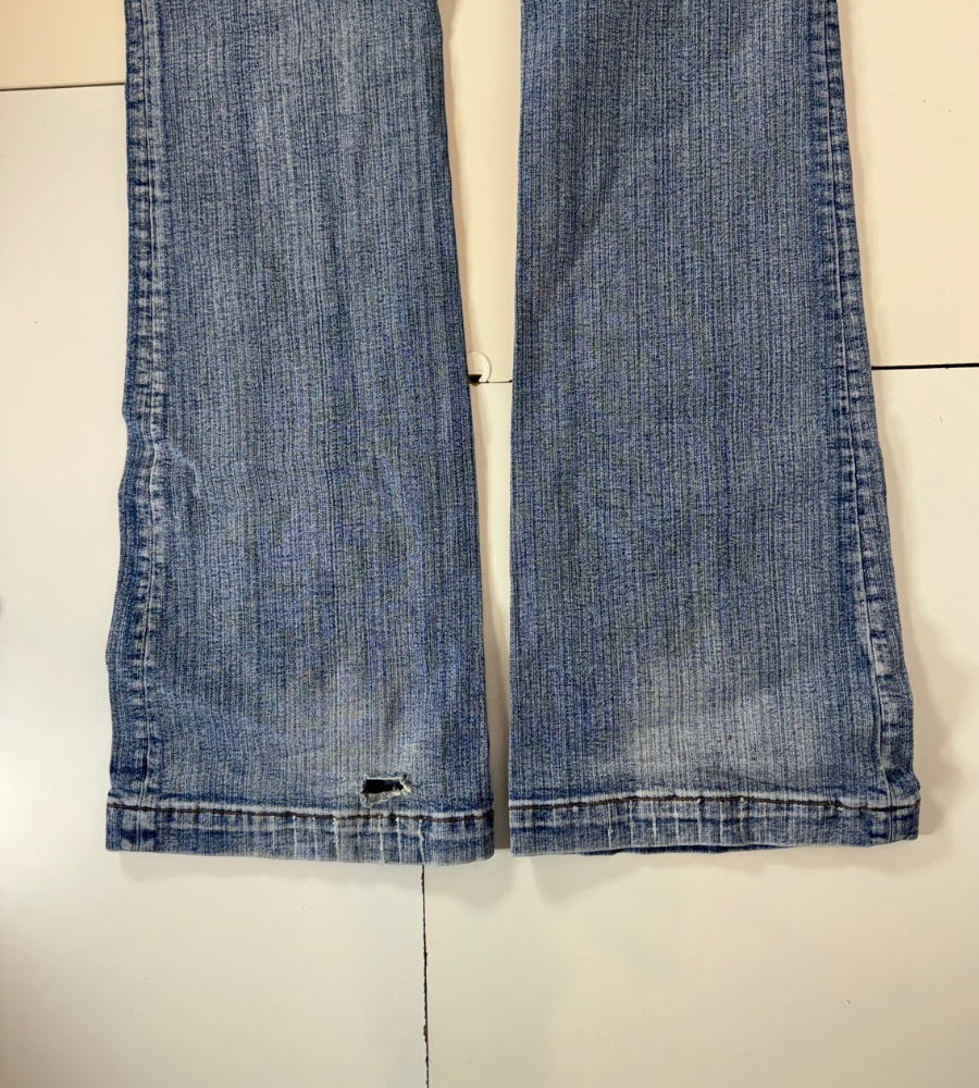 Lågmidjade jeans–stl: M
