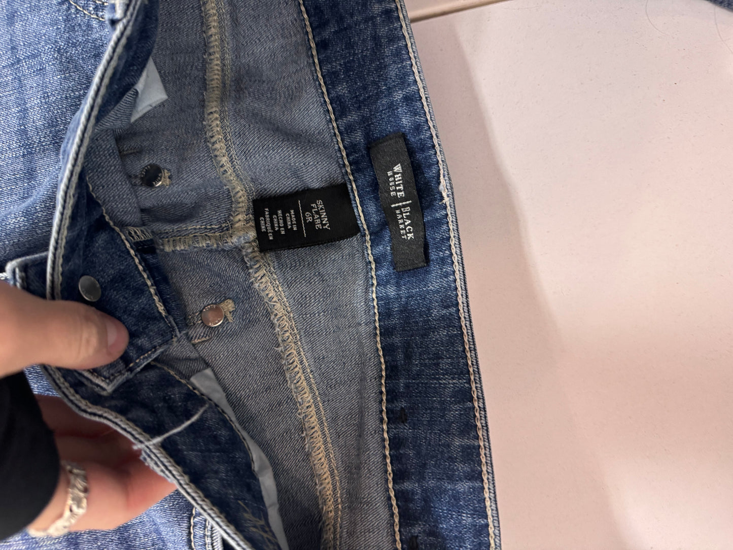 Utsvängda jeans stl: S