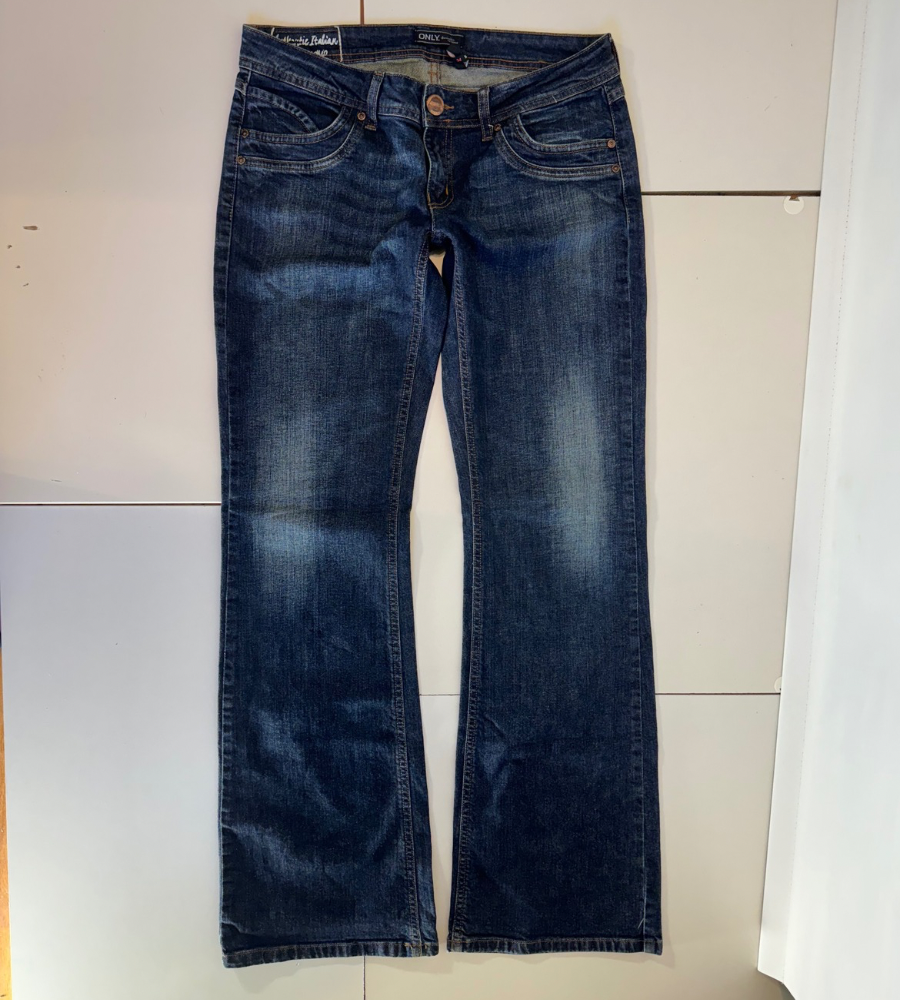 Lågmidjade jeans–stl: M