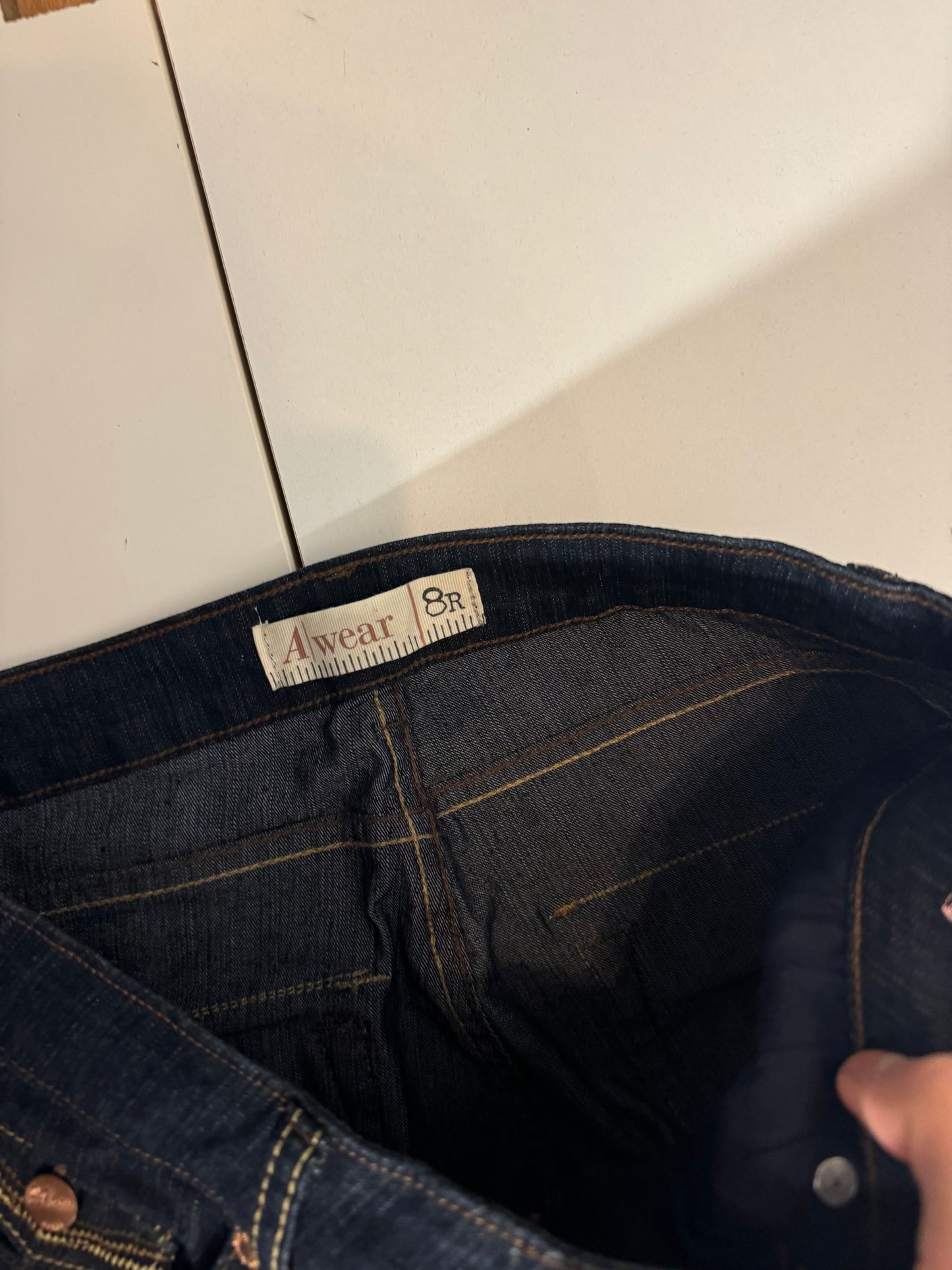 Utsvängda jeans stl: S
